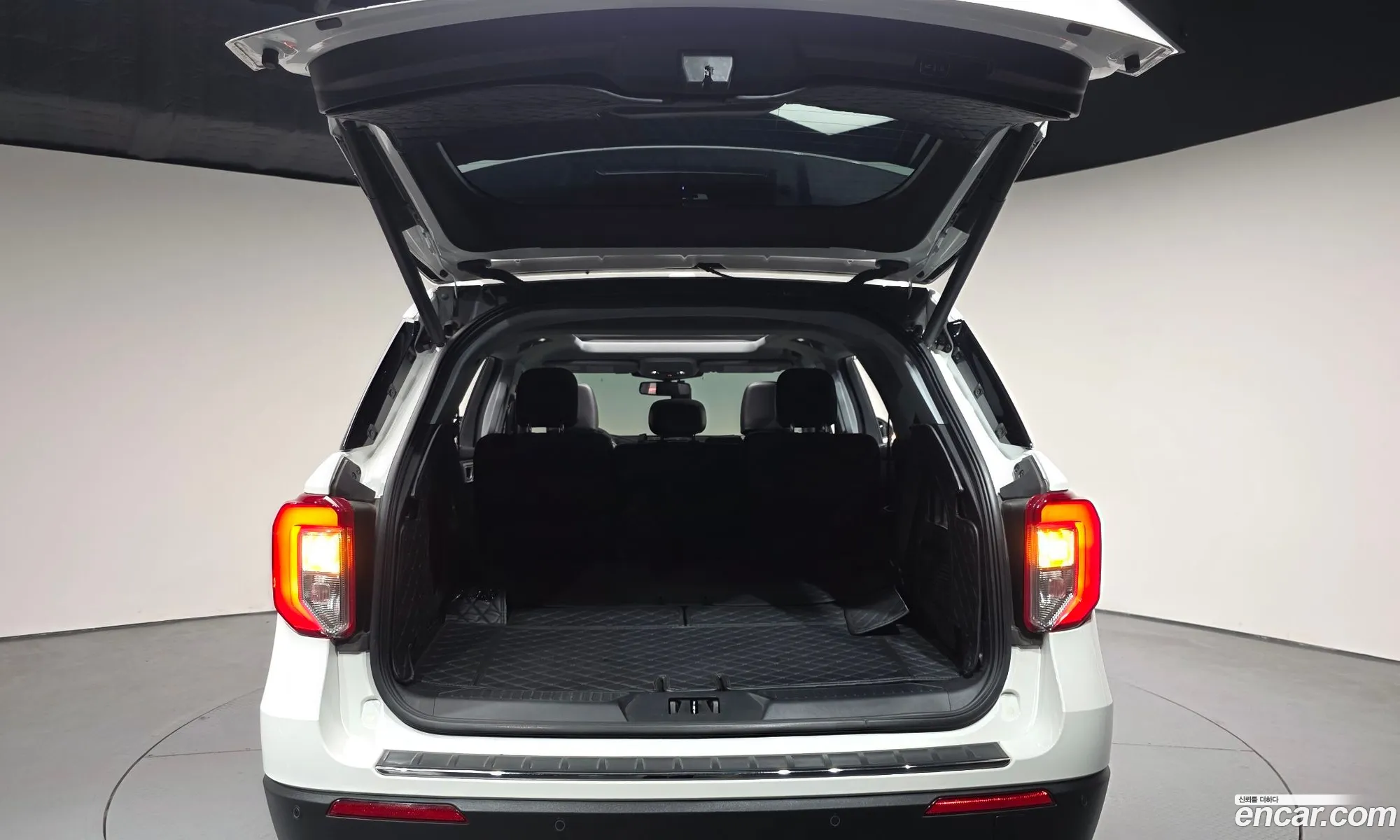 Ford Explorer 6th Gen 2021 1FMSK8FH4MGC03173 — 19