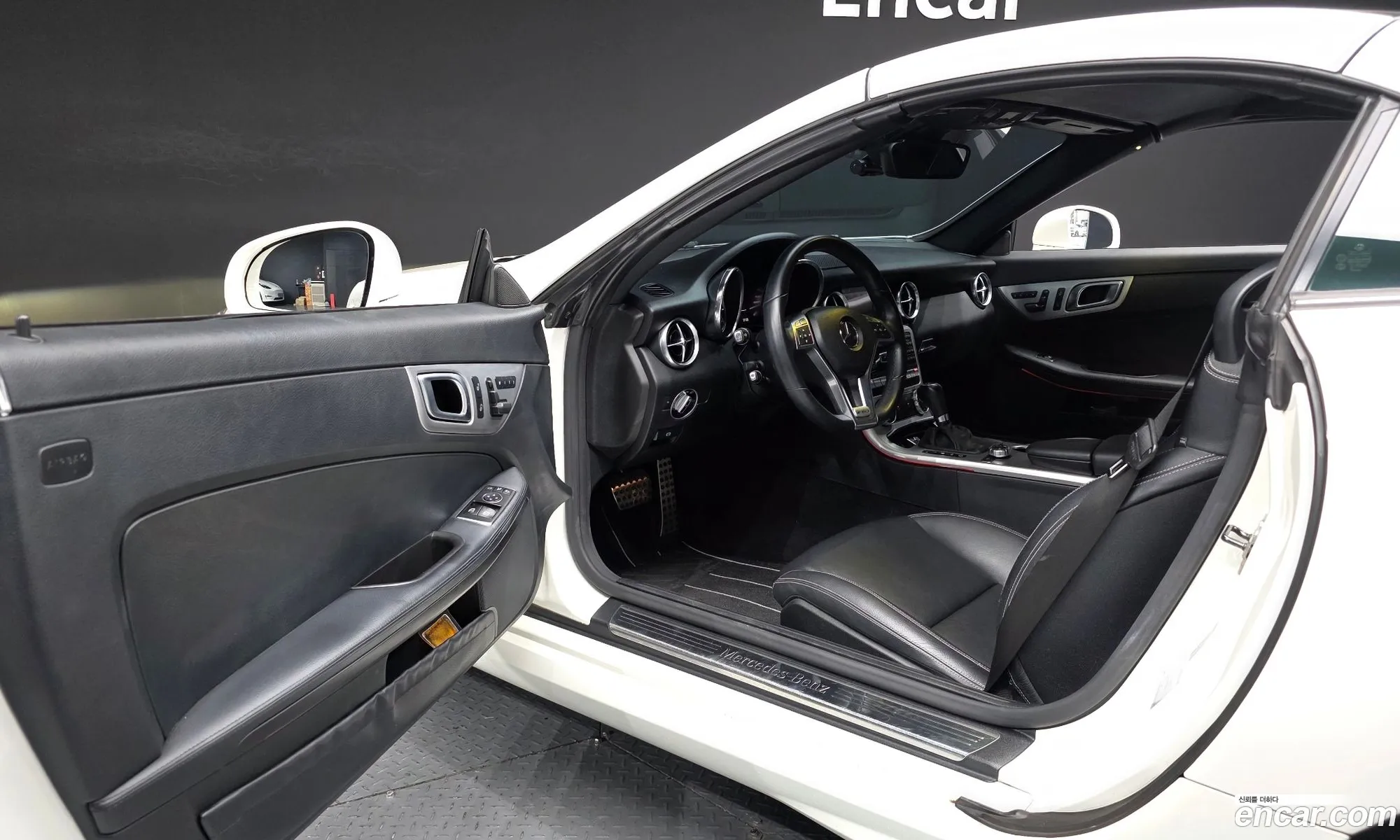 Mercedes-Benz SLK-Class 2013 WDDPK4JA6DF066536 — 3