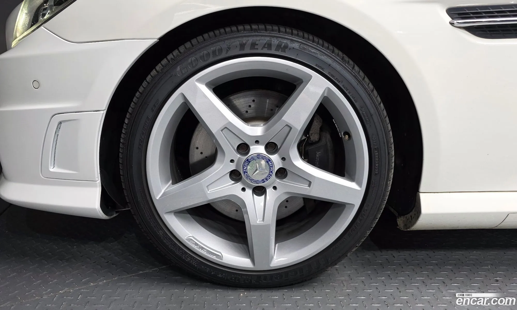 Mercedes-Benz SLK-Class 2013 WDDPK4JA6DF066536 — 7