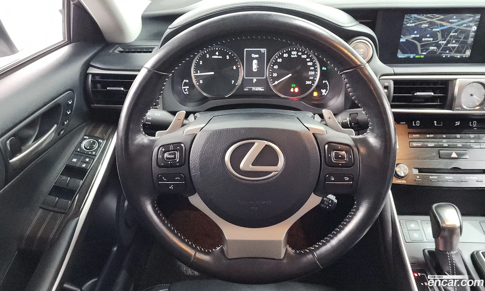 Lexus IS200t 2017 JTHBA5D24H5044949 — 8