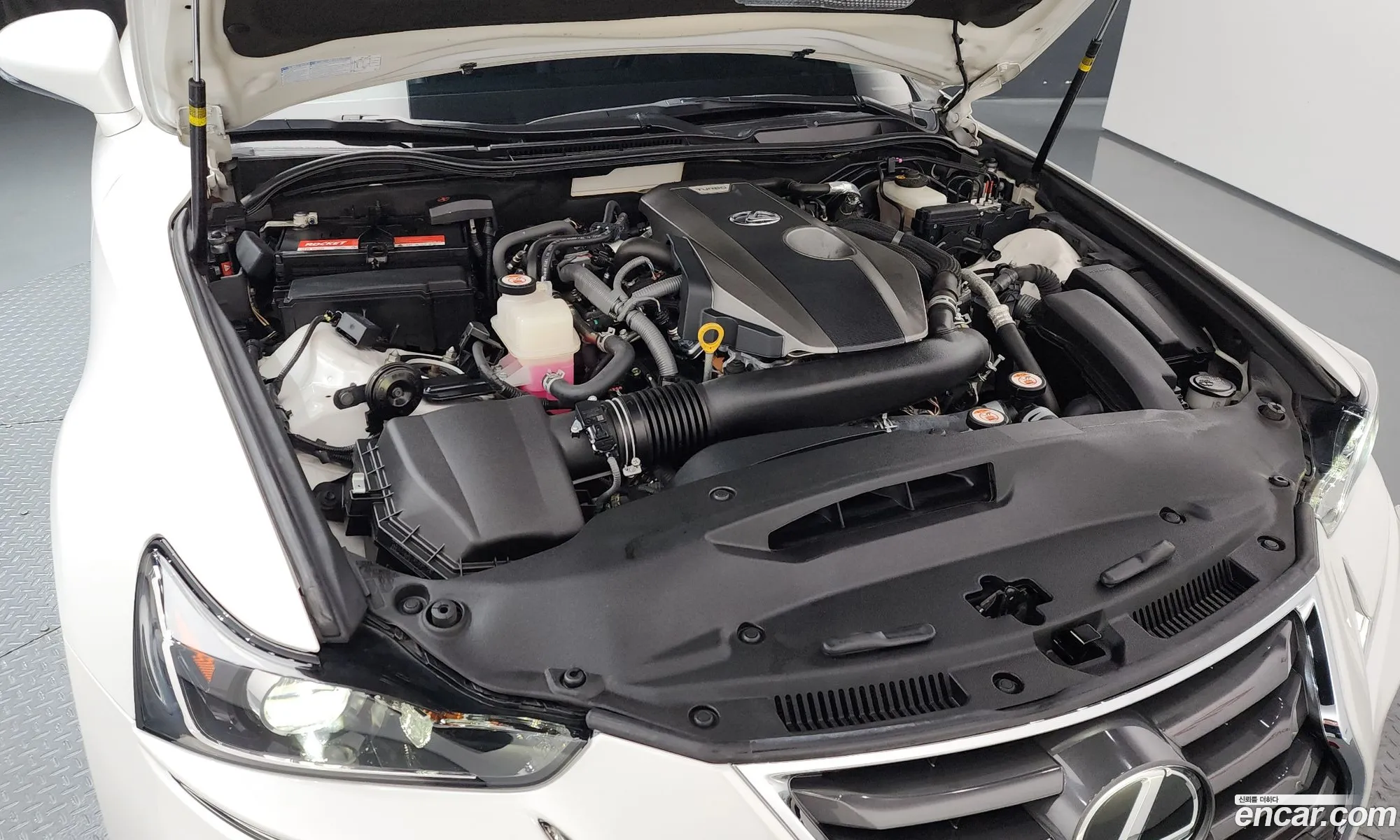 Lexus IS200t 2017 JTHBA5D24H5044949 — 7