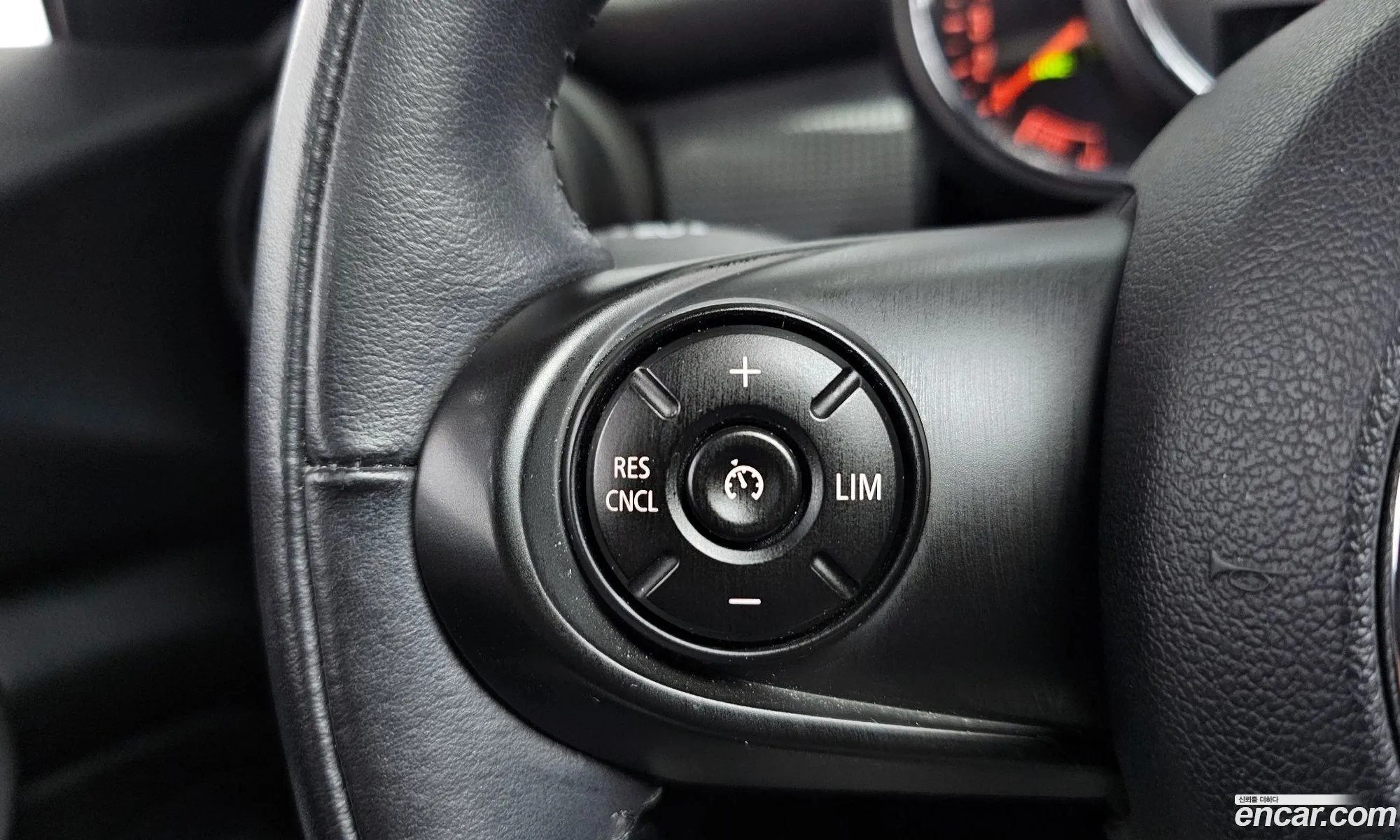 Mini Cooper D 2018 — 19