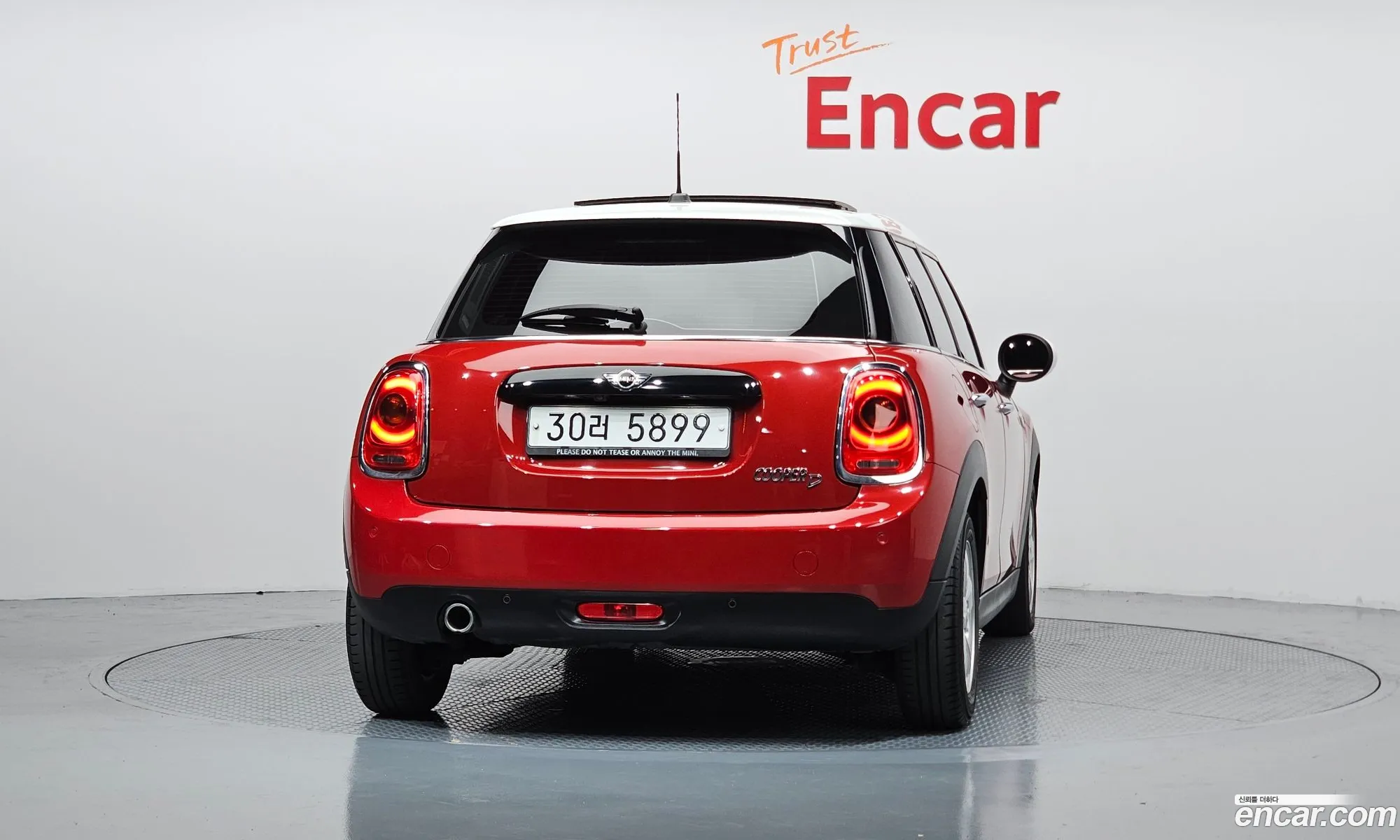 Mini Cooper D 2018 — 14