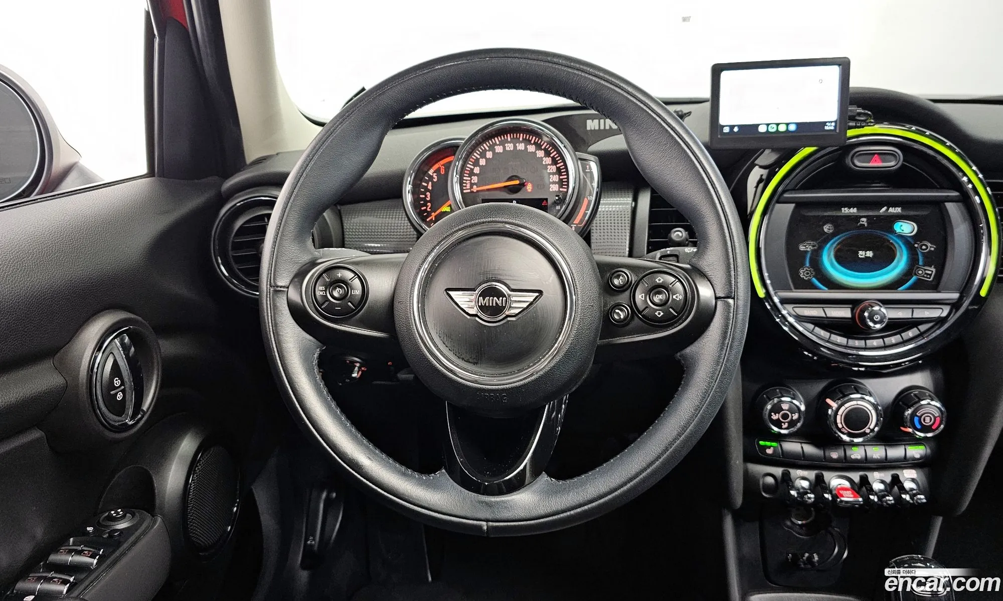 Mini Cooper D 2018 — 13