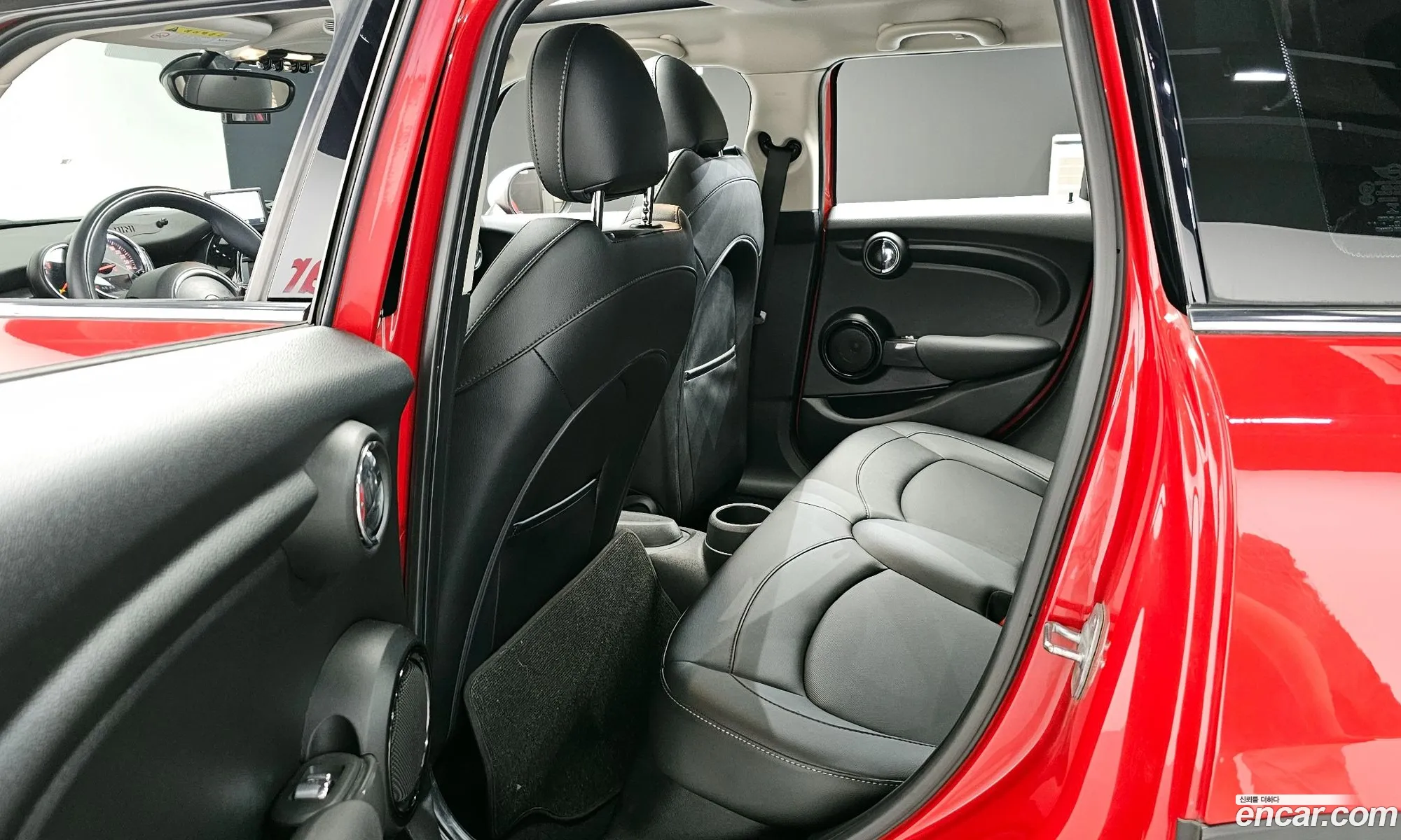 Mini Cooper D 2018 — 17