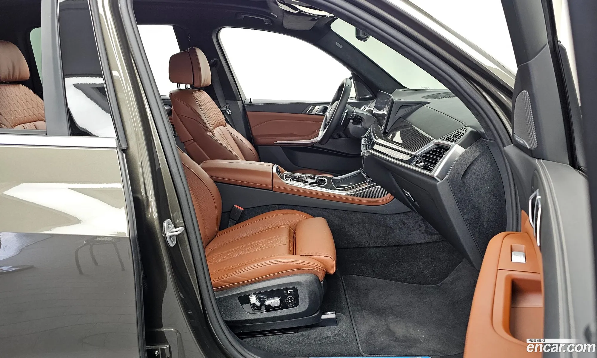 BMW X7 2025 WBA21EM05S9Y33723 — 29