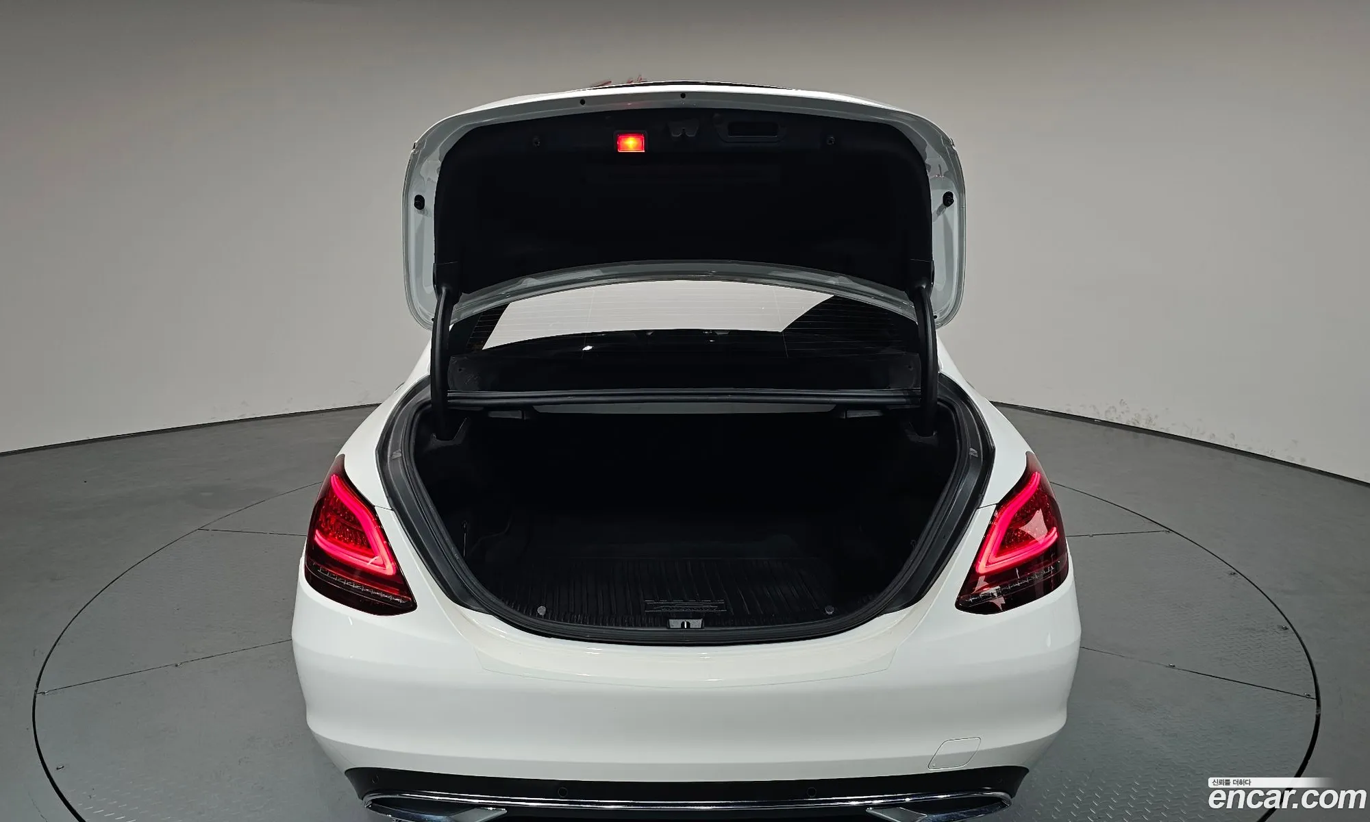 Mercedes-Benz C-Class W205 2019 — 22