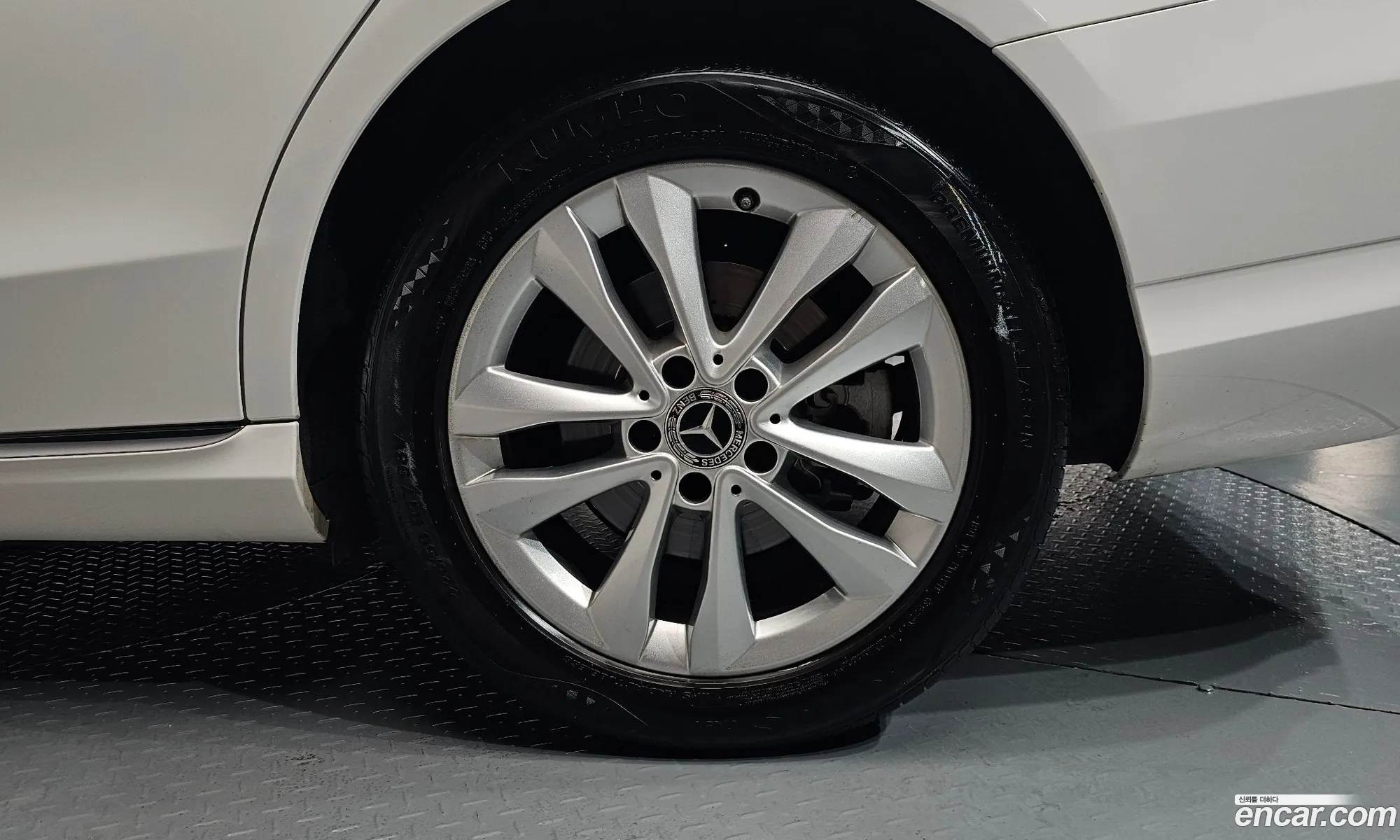 Mercedes-Benz C-Class W205 2019 — 16
