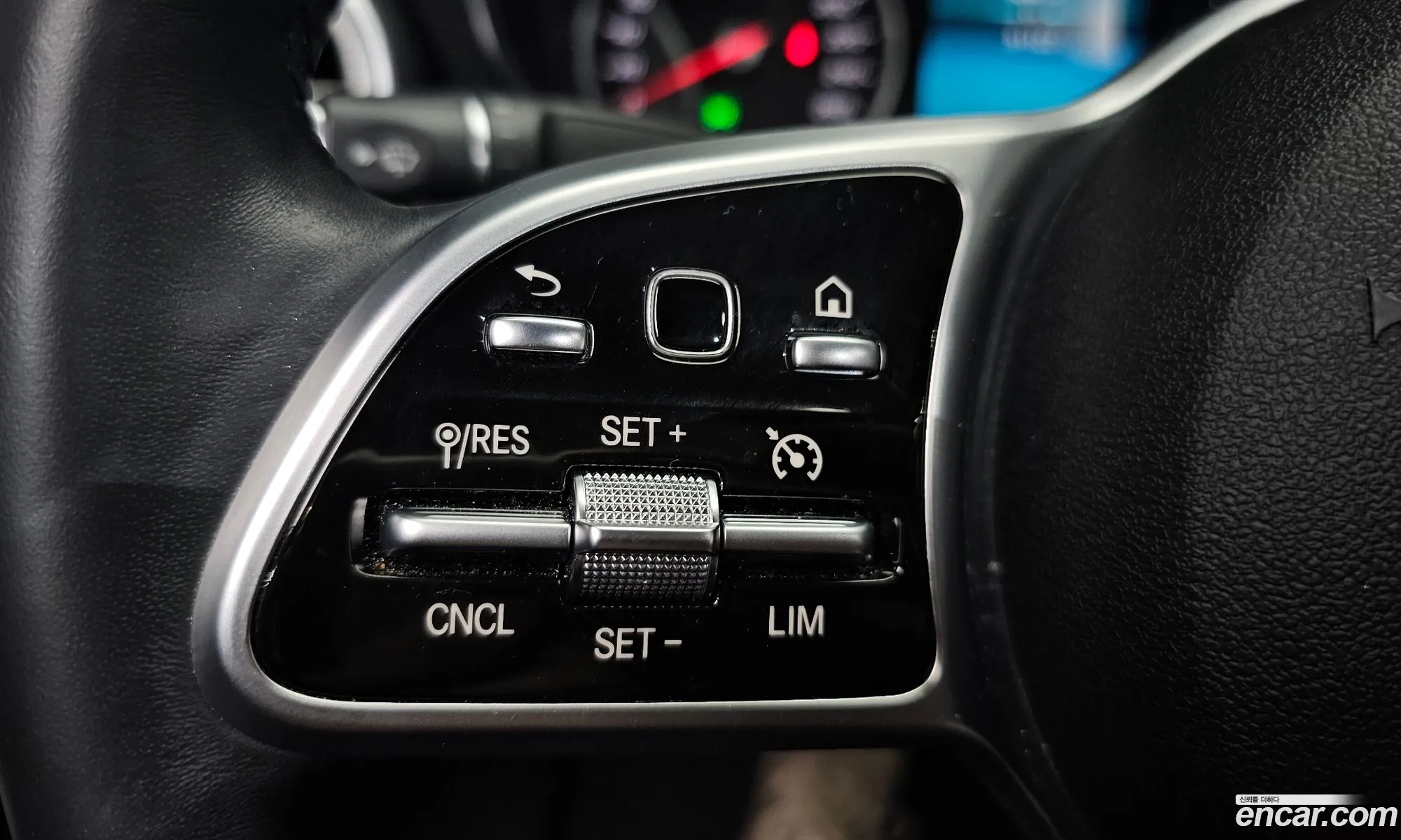 Mercedes-Benz C-Class W205 2019 — 28