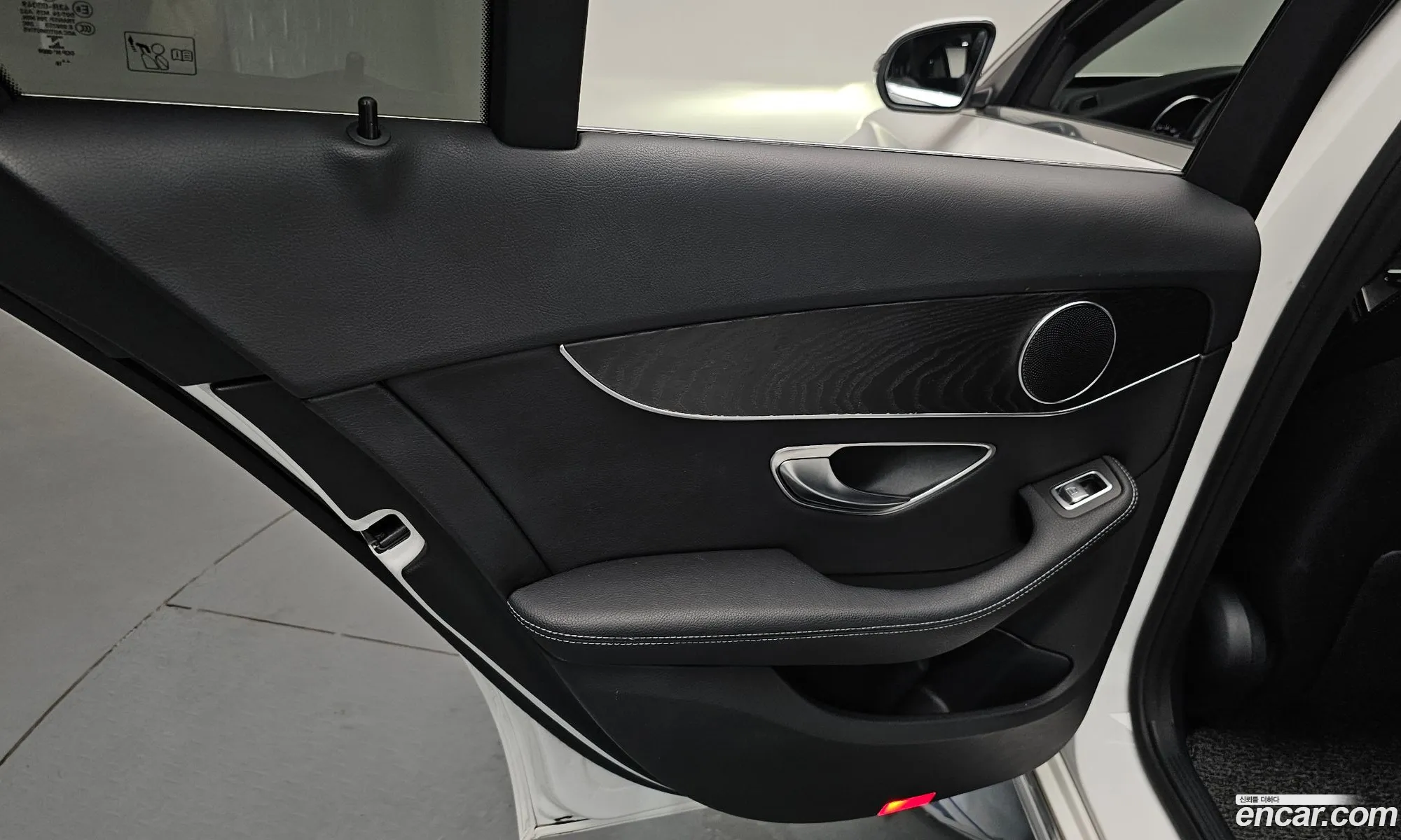 Mercedes-Benz C-Class W205 2019 — 14