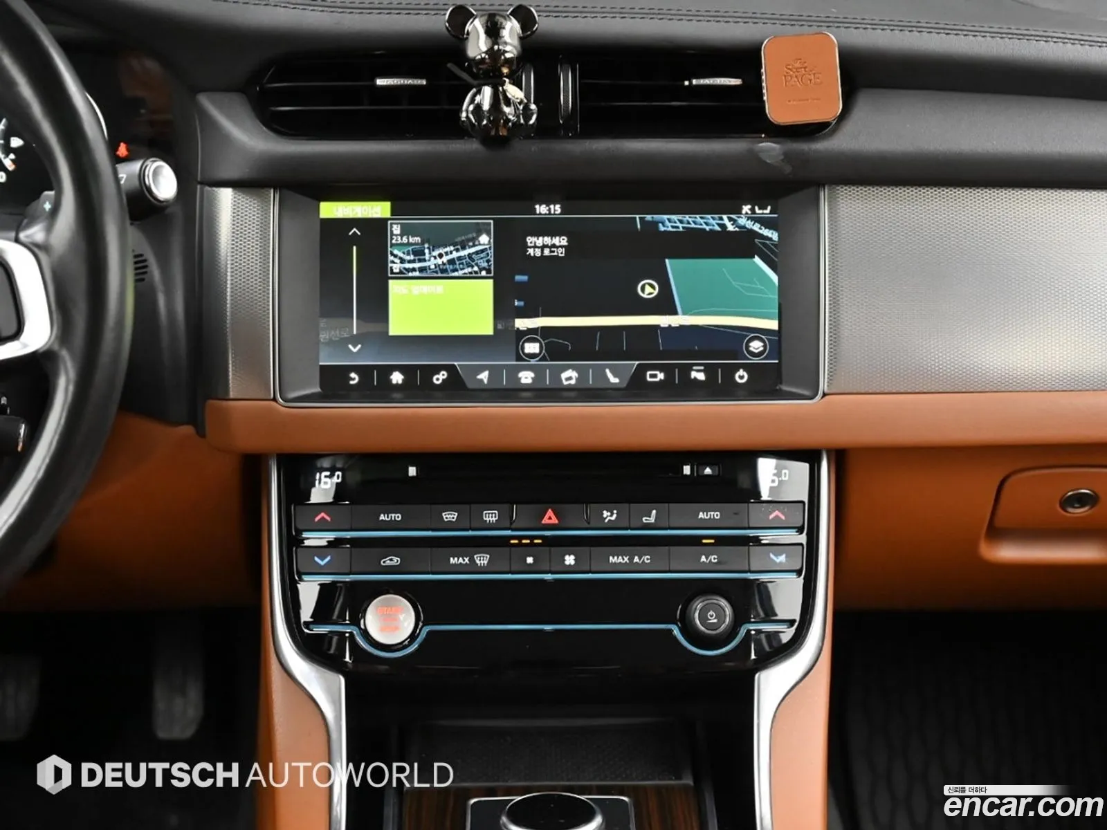 Jaguar XF 2018 — 10