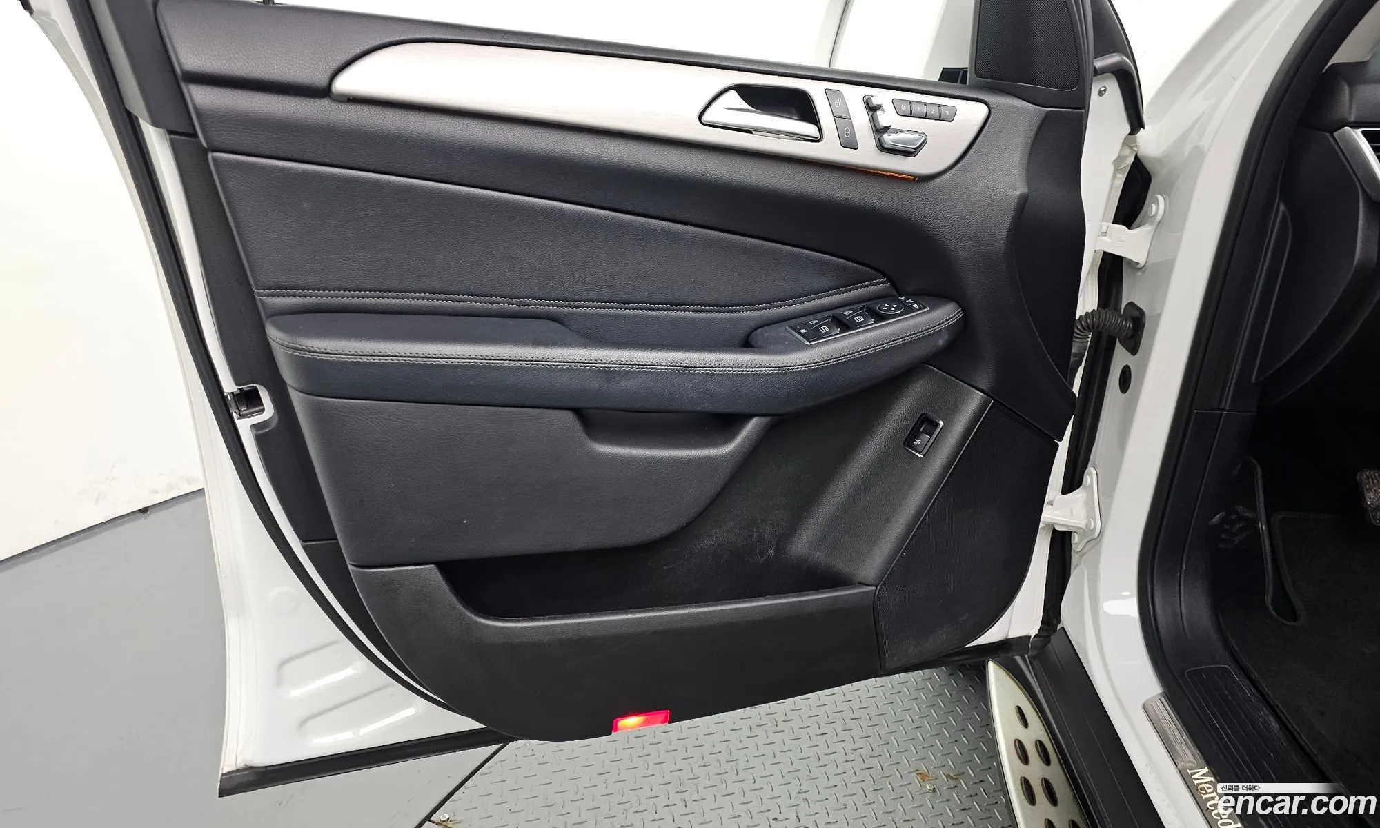 Mercedes-Benz GLE-Class W166 2018 — 12