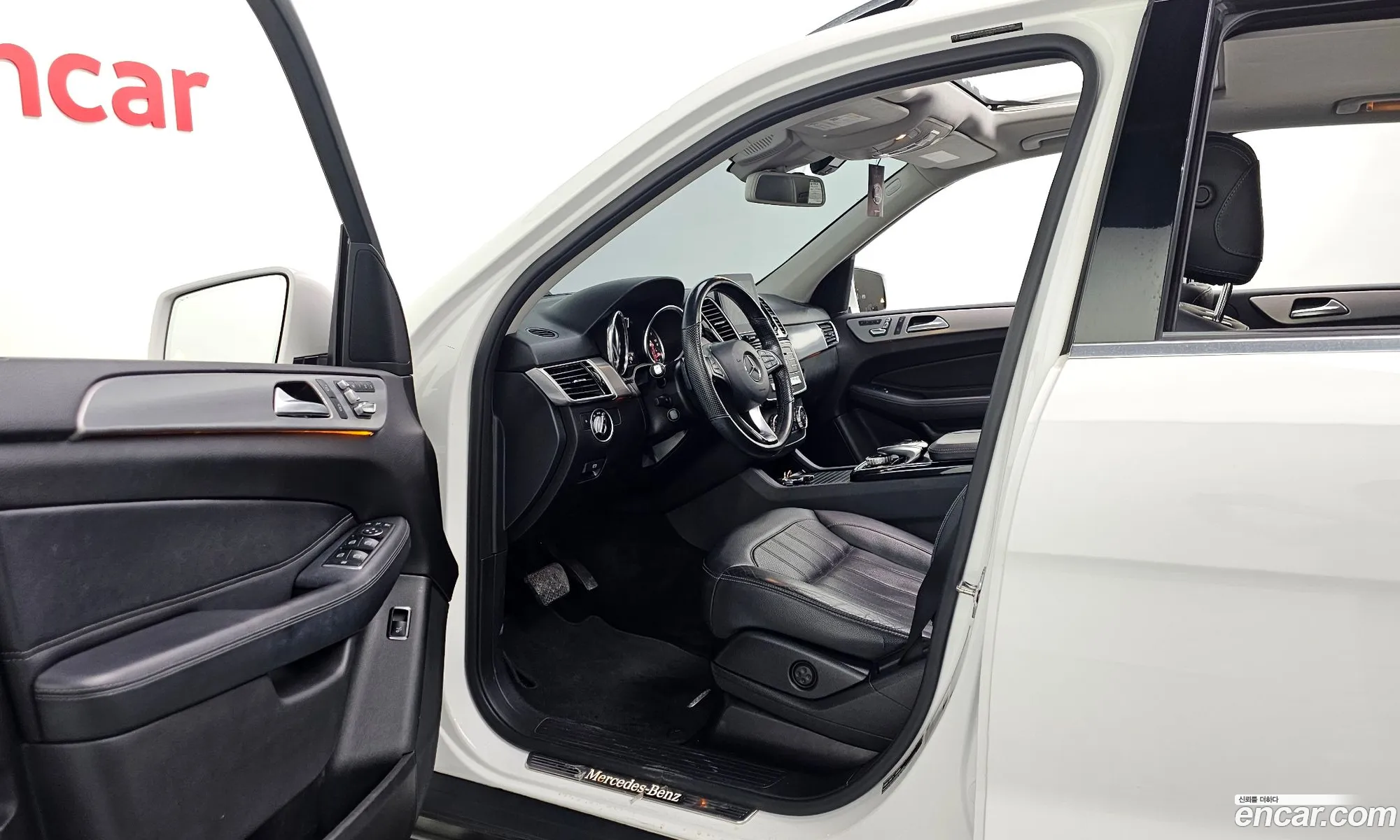 Mercedes-Benz GLE-Class W166 2018 — 30