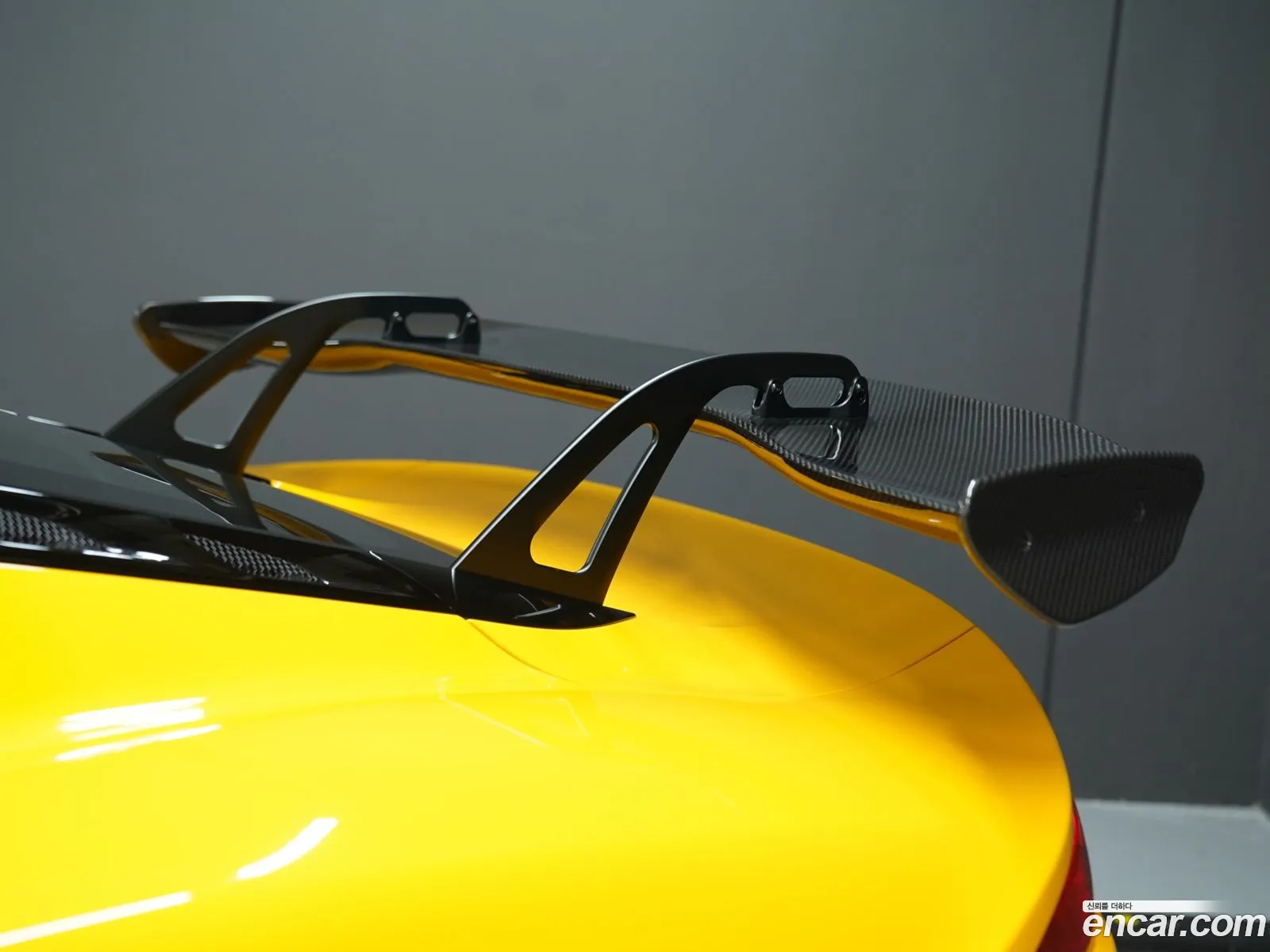 Lotus Emira