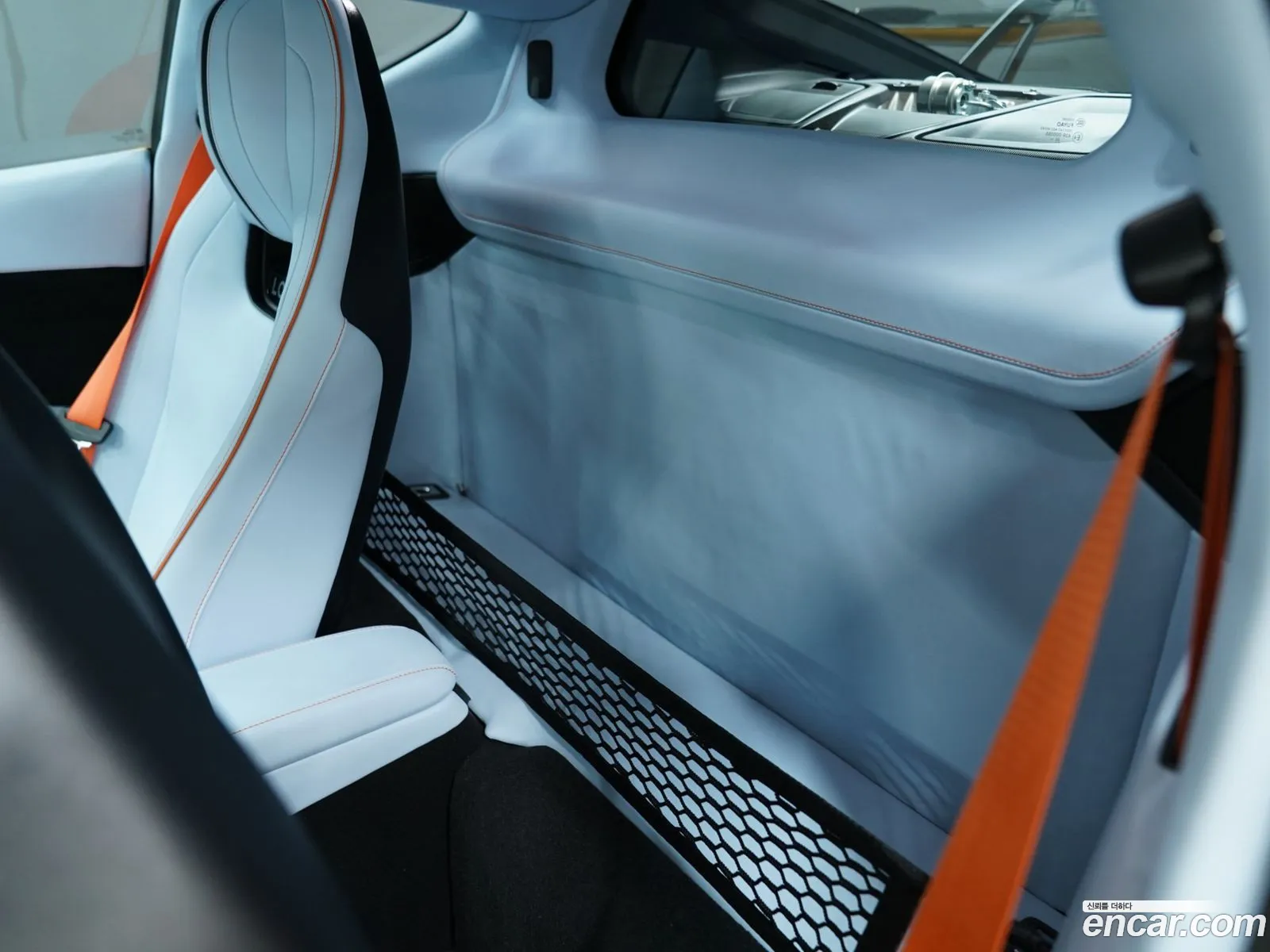 Lotus Emira 2024 — 4