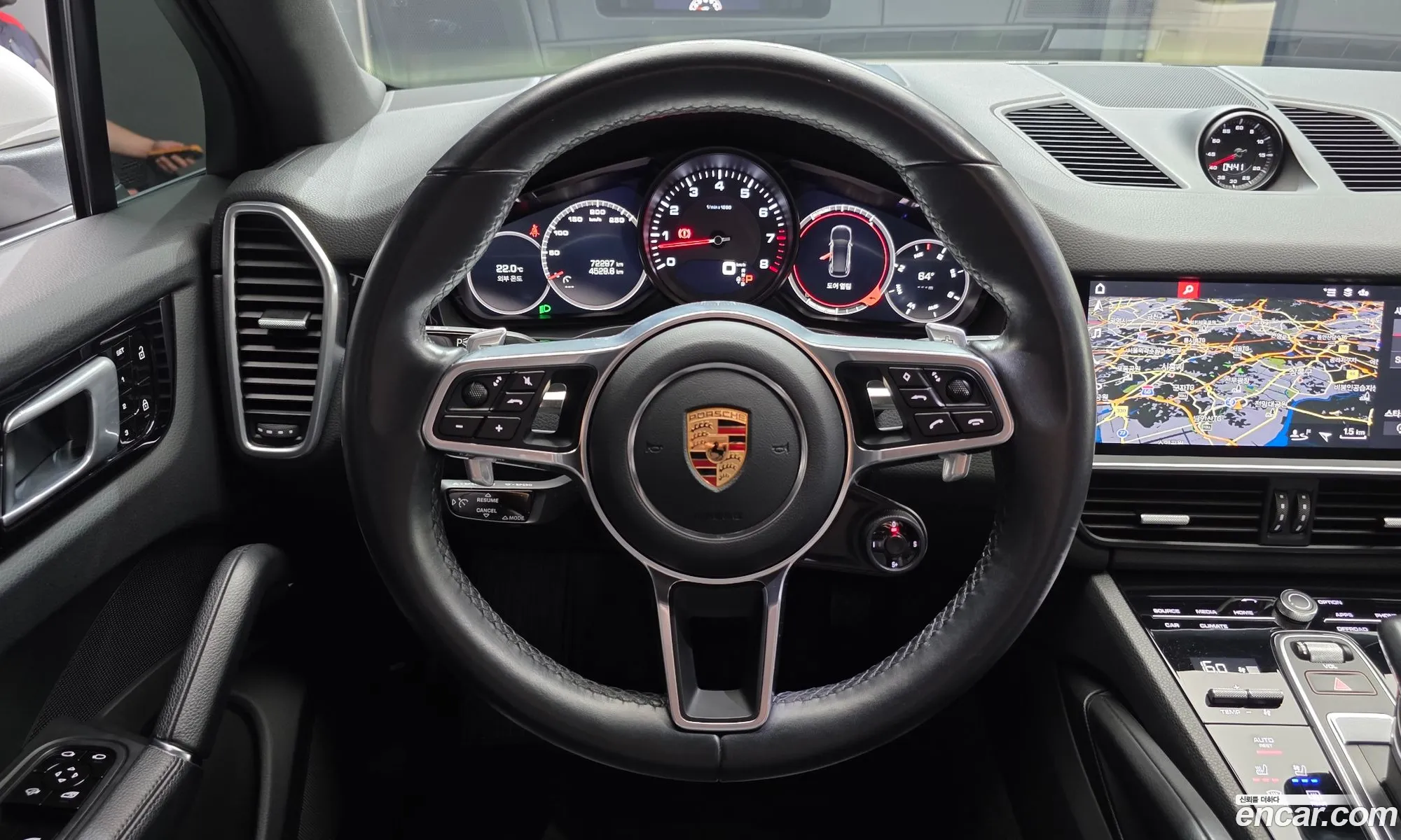 Porsche Cayenne 2020 — 11