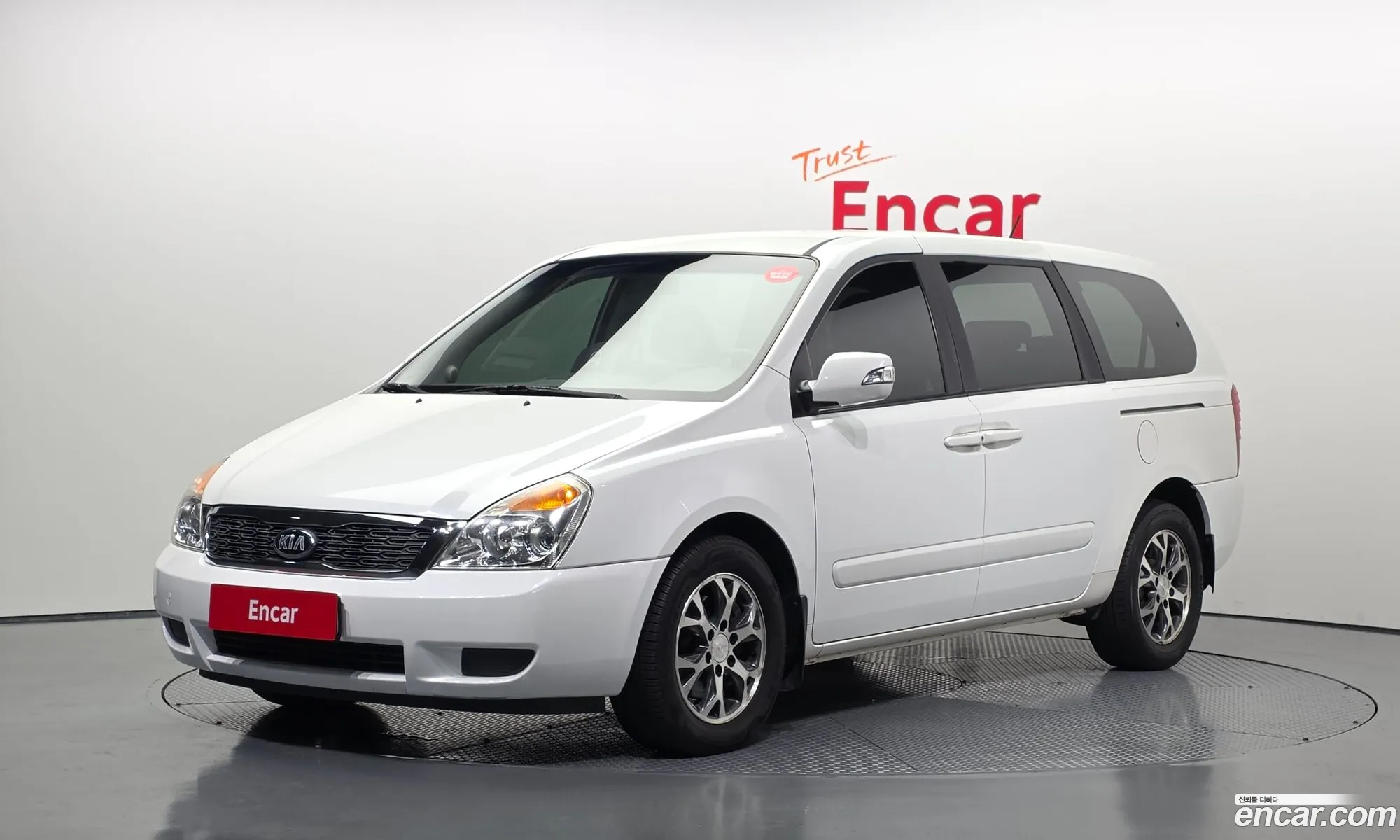 Kia Carnival R 2014 — 3
