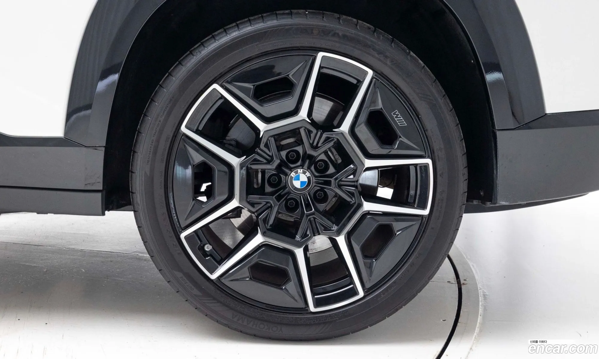 BMW XM 2025 — 9