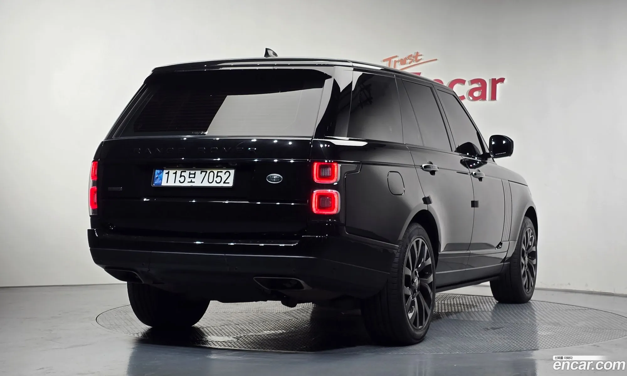Land Rover Range Rover 2018 — 35