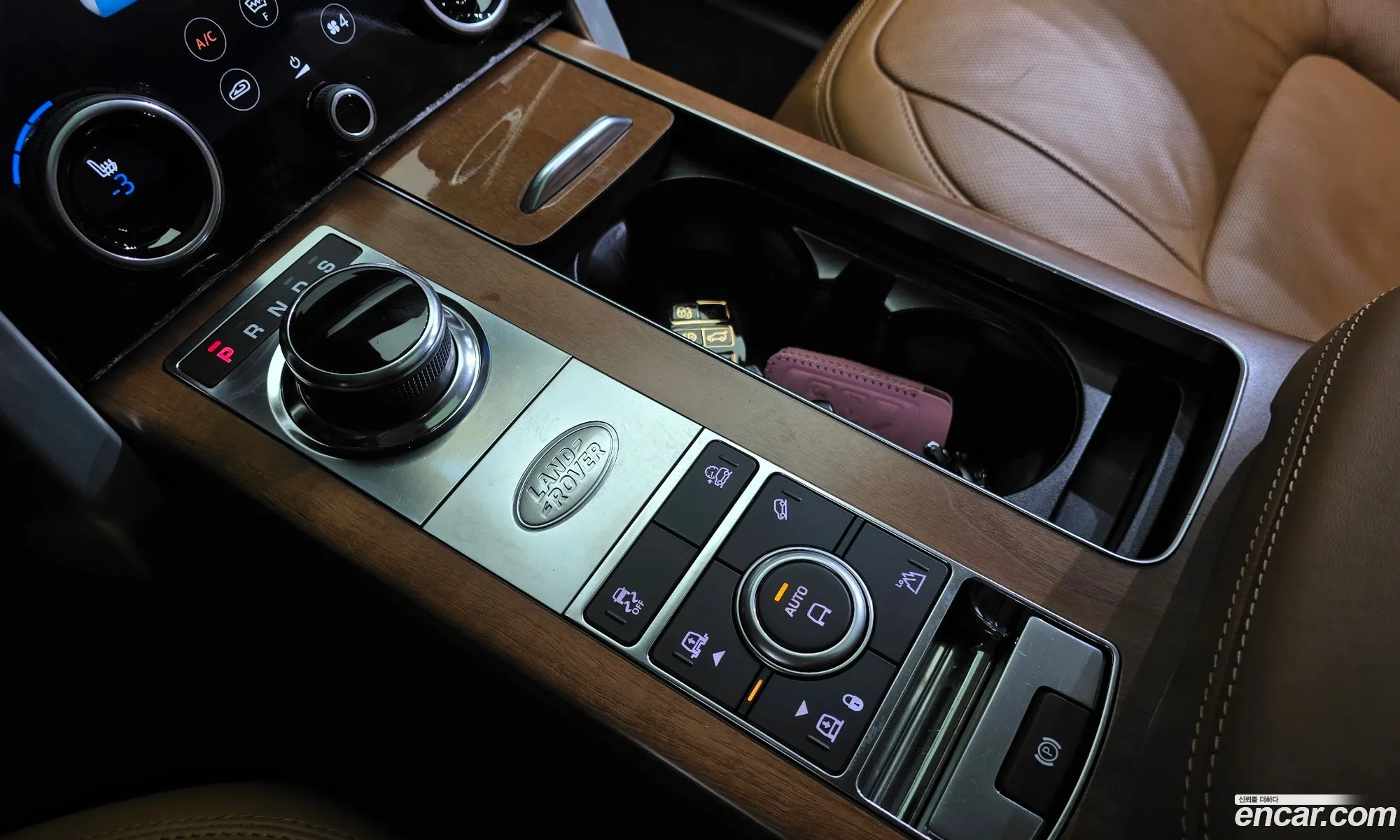 Land Rover Range Rover 2018 — 18