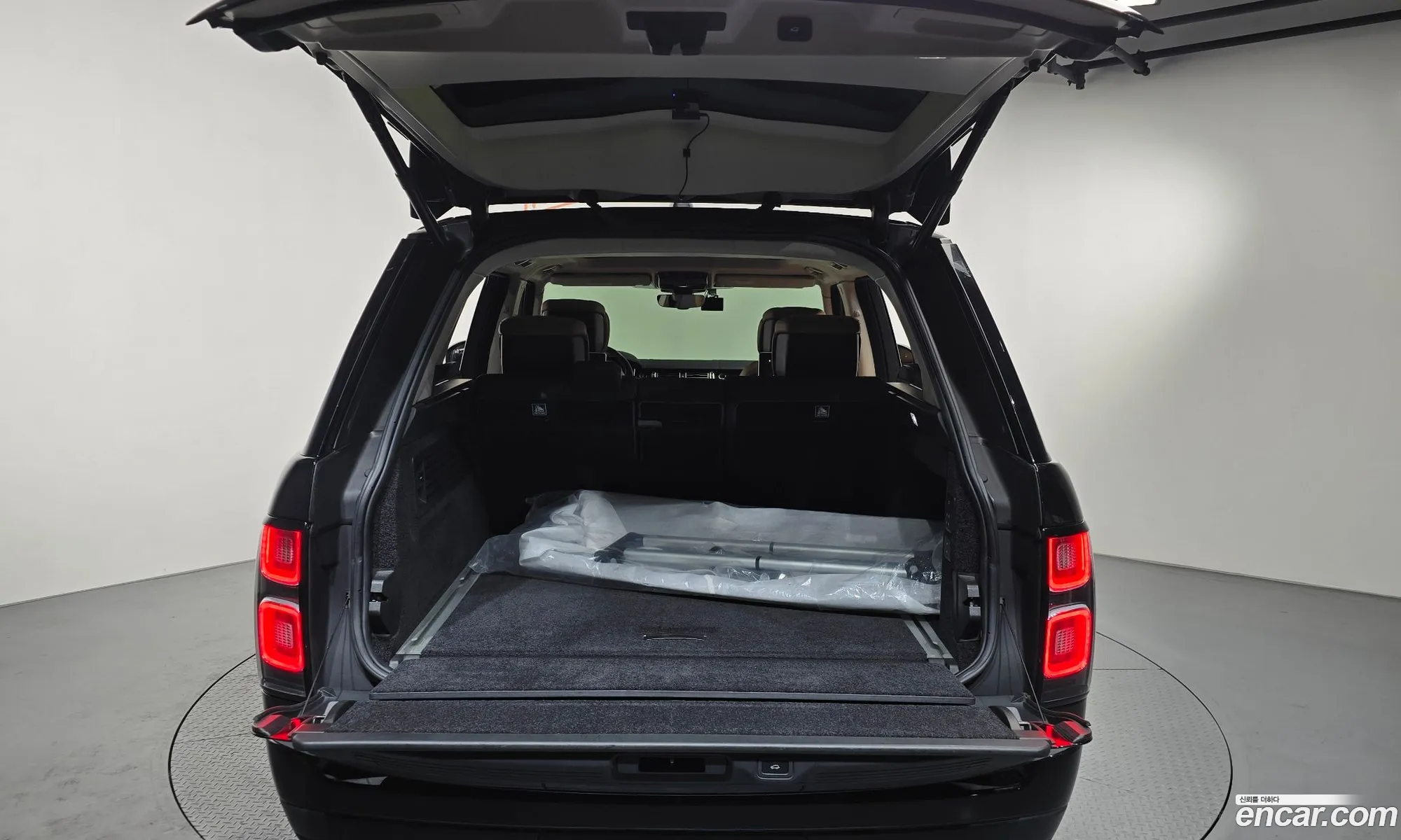 Land Rover Range Rover 2018 — 12