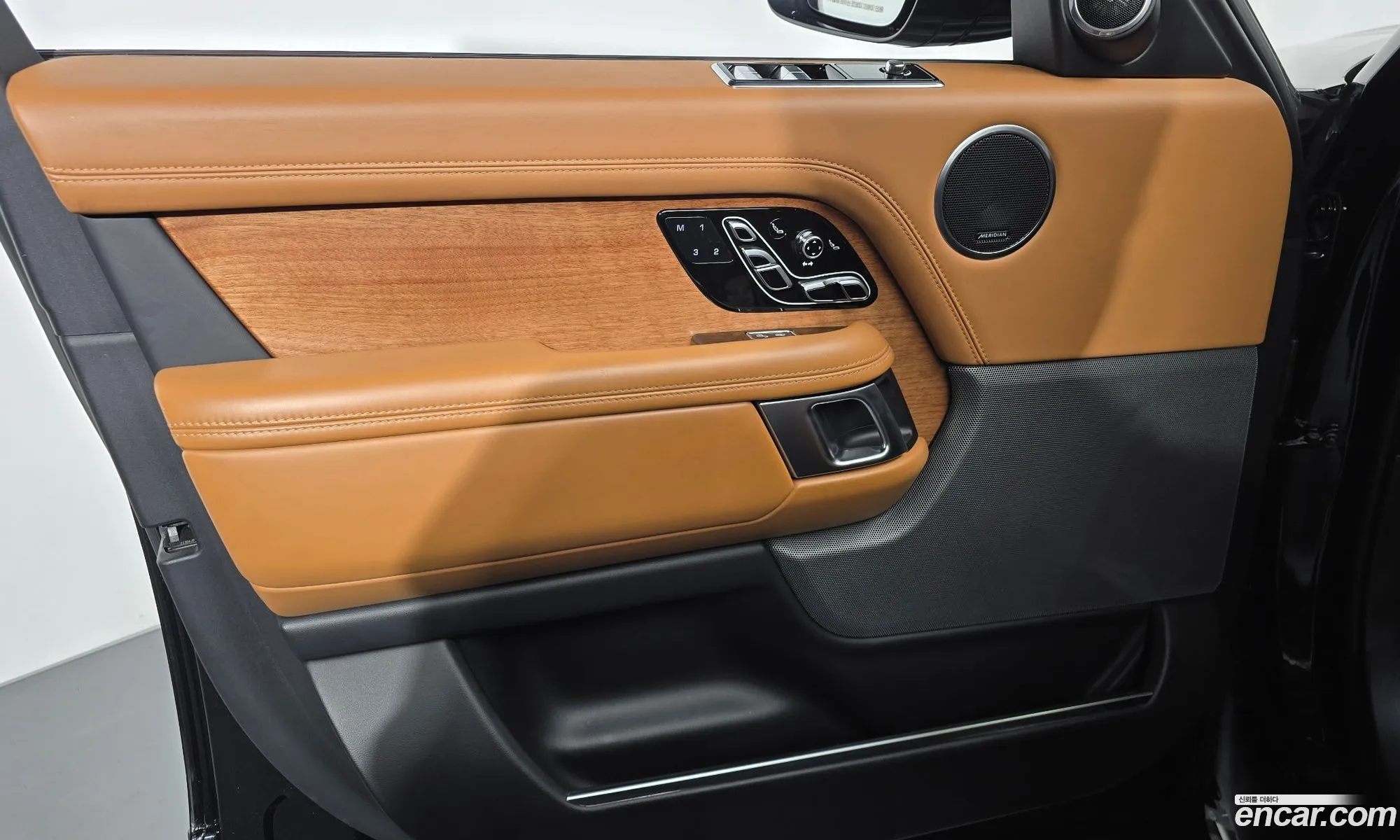 Land Rover Range Rover 2018 — 29