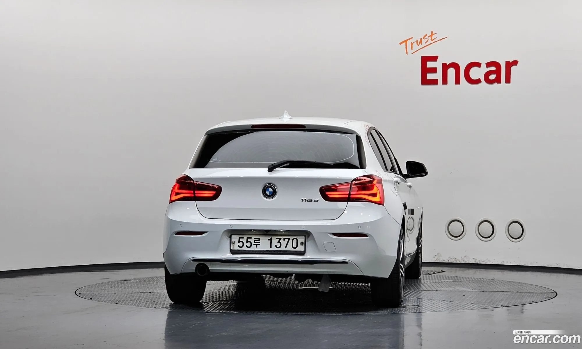 BMW 1 Series 2017 WBA1S5108HV809784 — 31