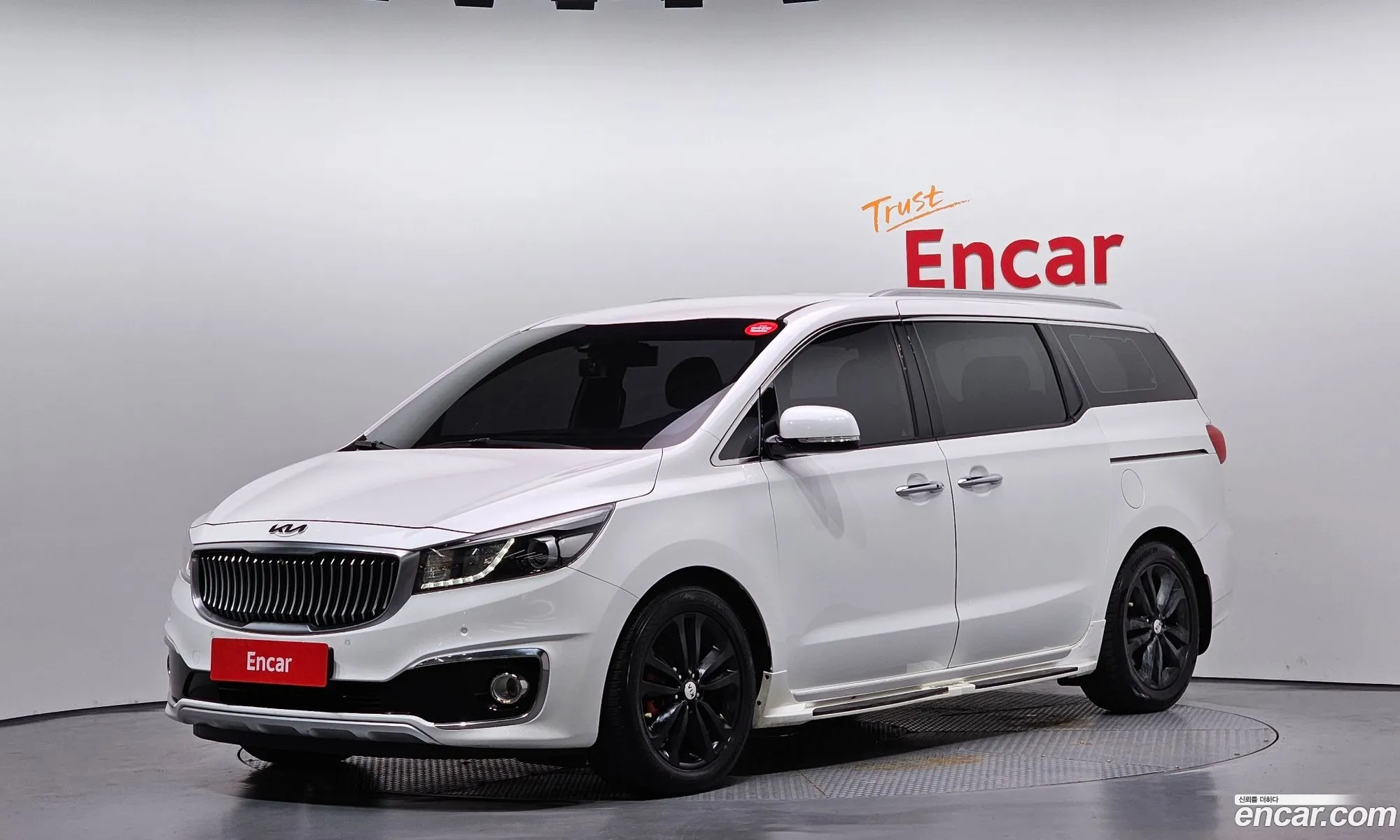 Kia Carnival 2016 — 2