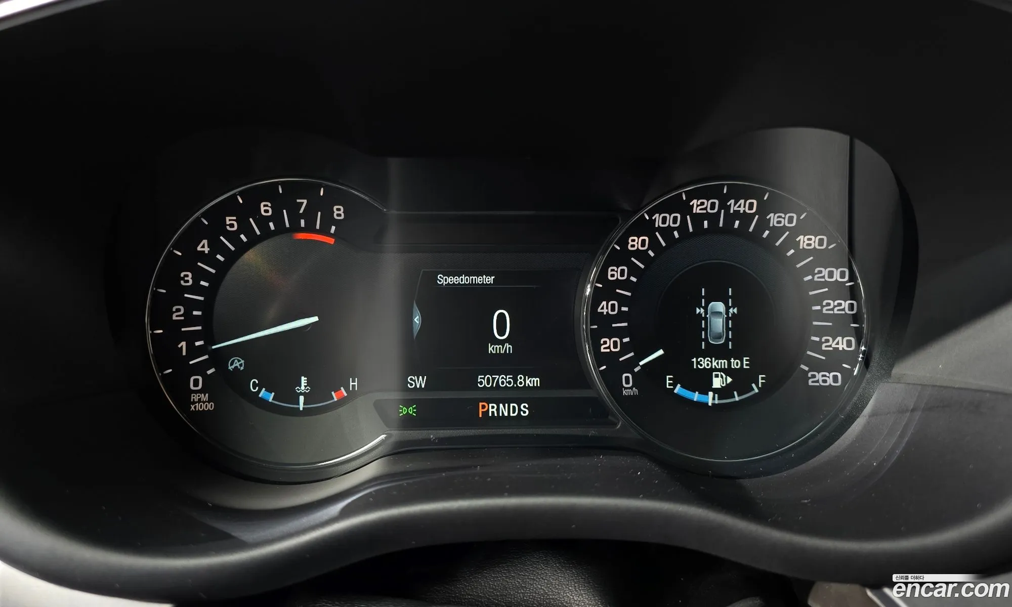 Lincoln MKC 2018 5LMCJ3D90JUL09586 — 10
