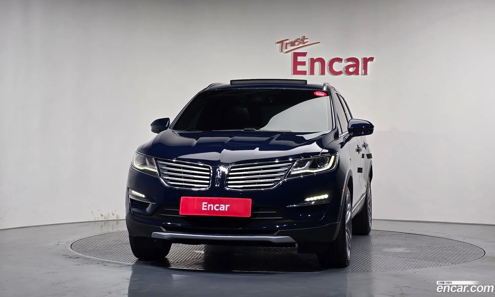 Lincoln MKC 2018 5LMCJ3D90JUL09586 — 16