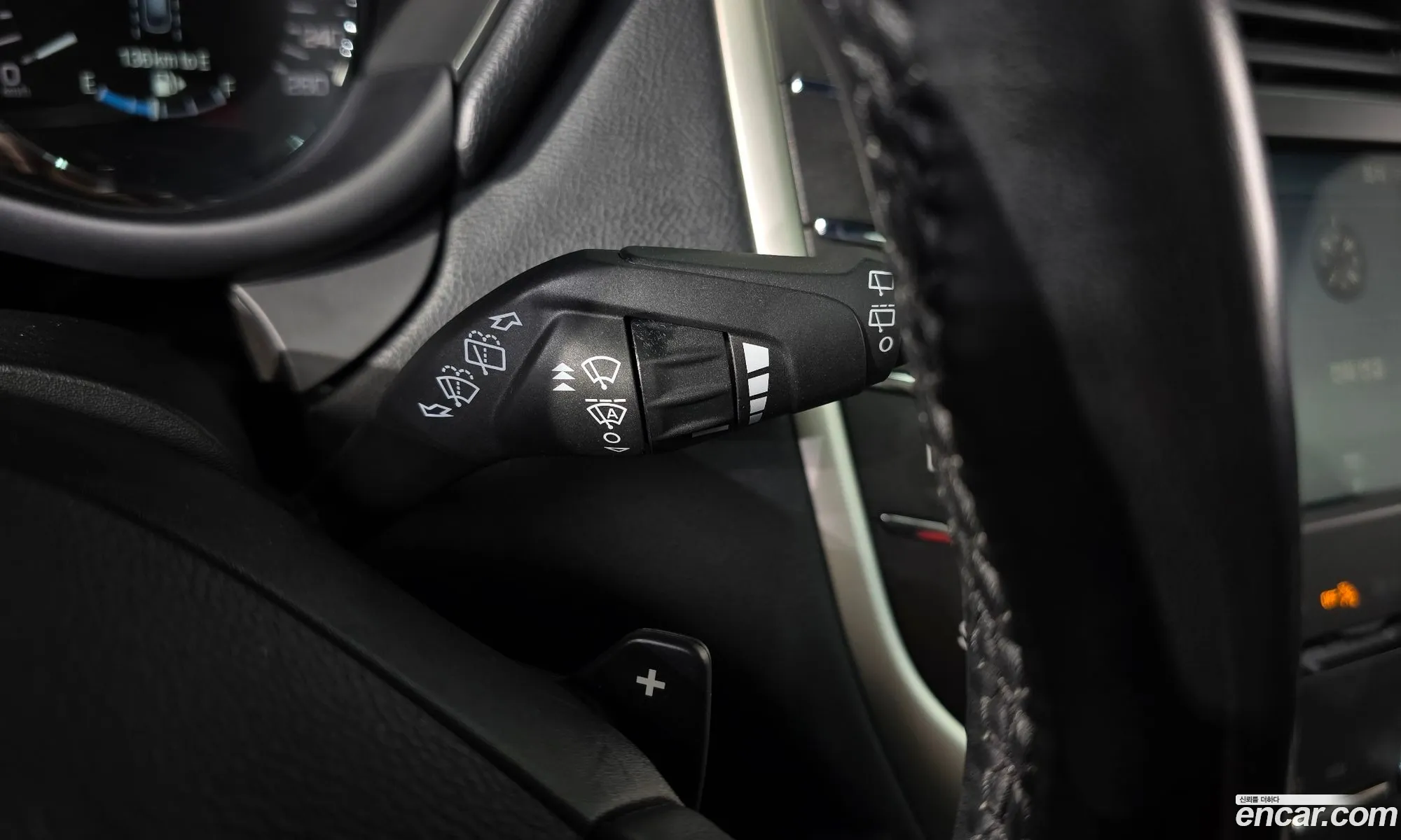 Lincoln MKC 2018 5LMCJ3D90JUL09586 — 17