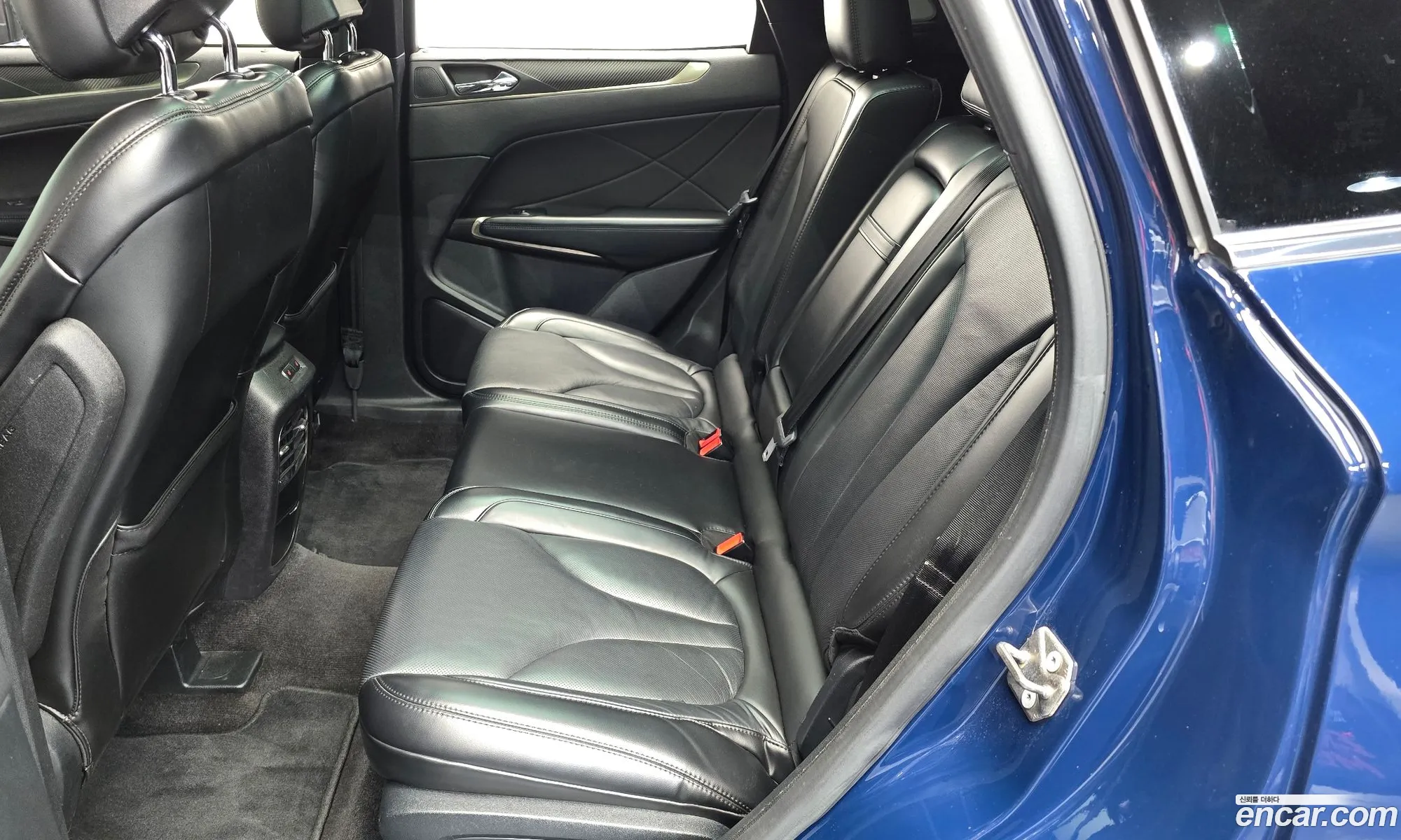 Lincoln MKC 2018 5LMCJ3D90JUL09586 — 15