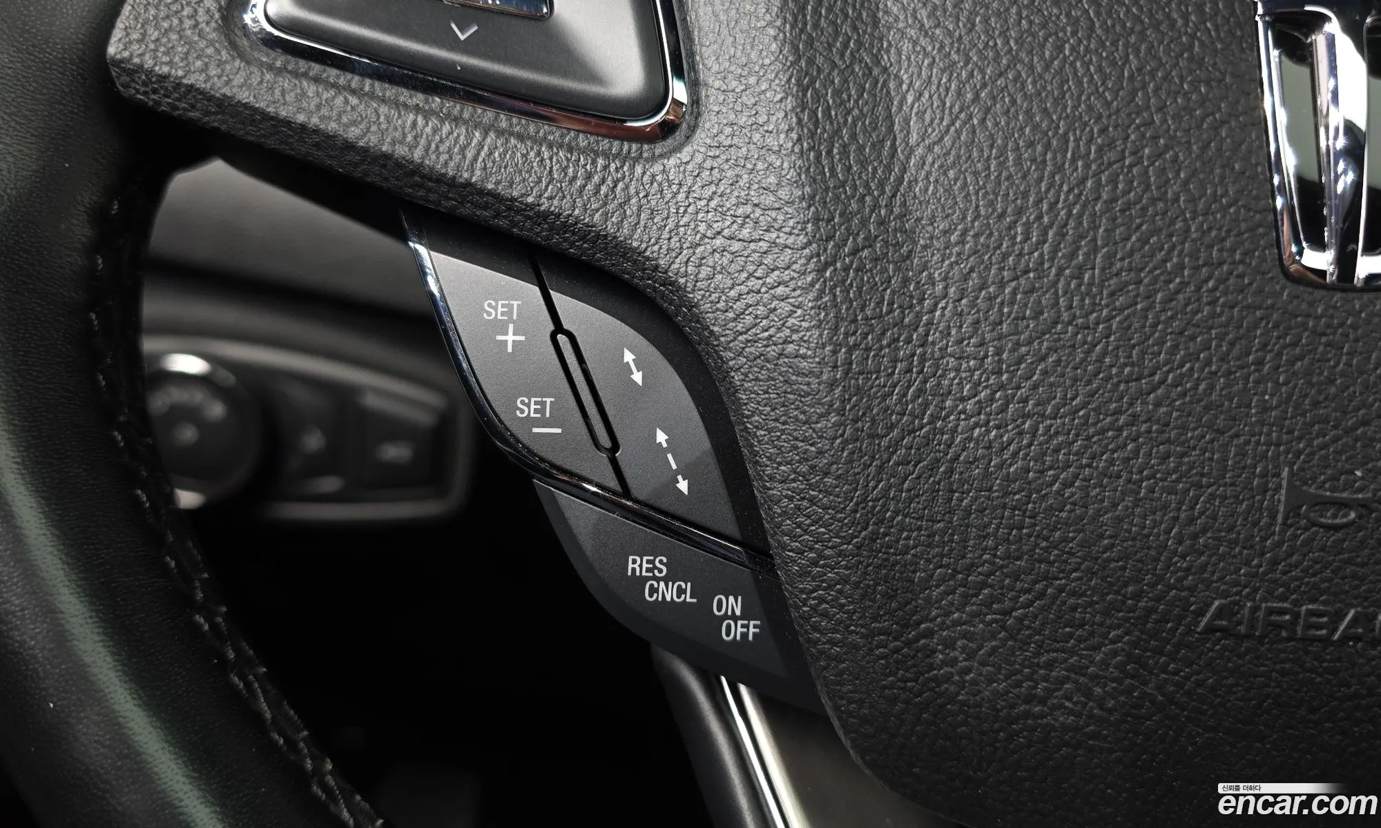 Lincoln MKC 2018 5LMCJ3D90JUL09586 — 14