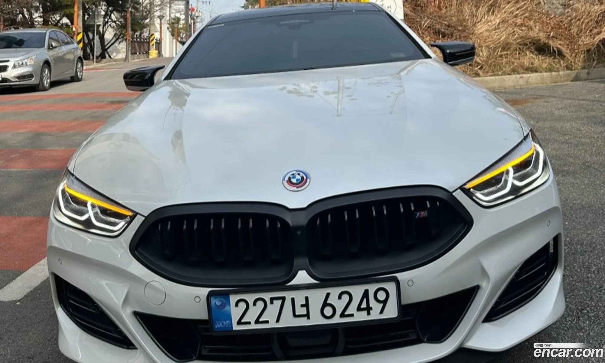 BMW 8 Series 2023 — 9