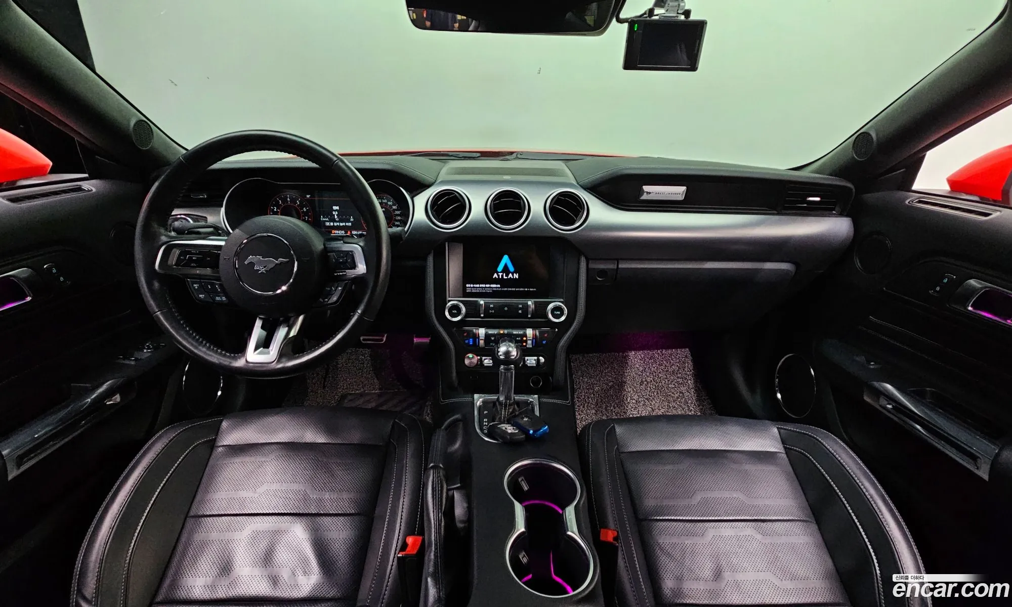 Ford Mustang 2022 — 19