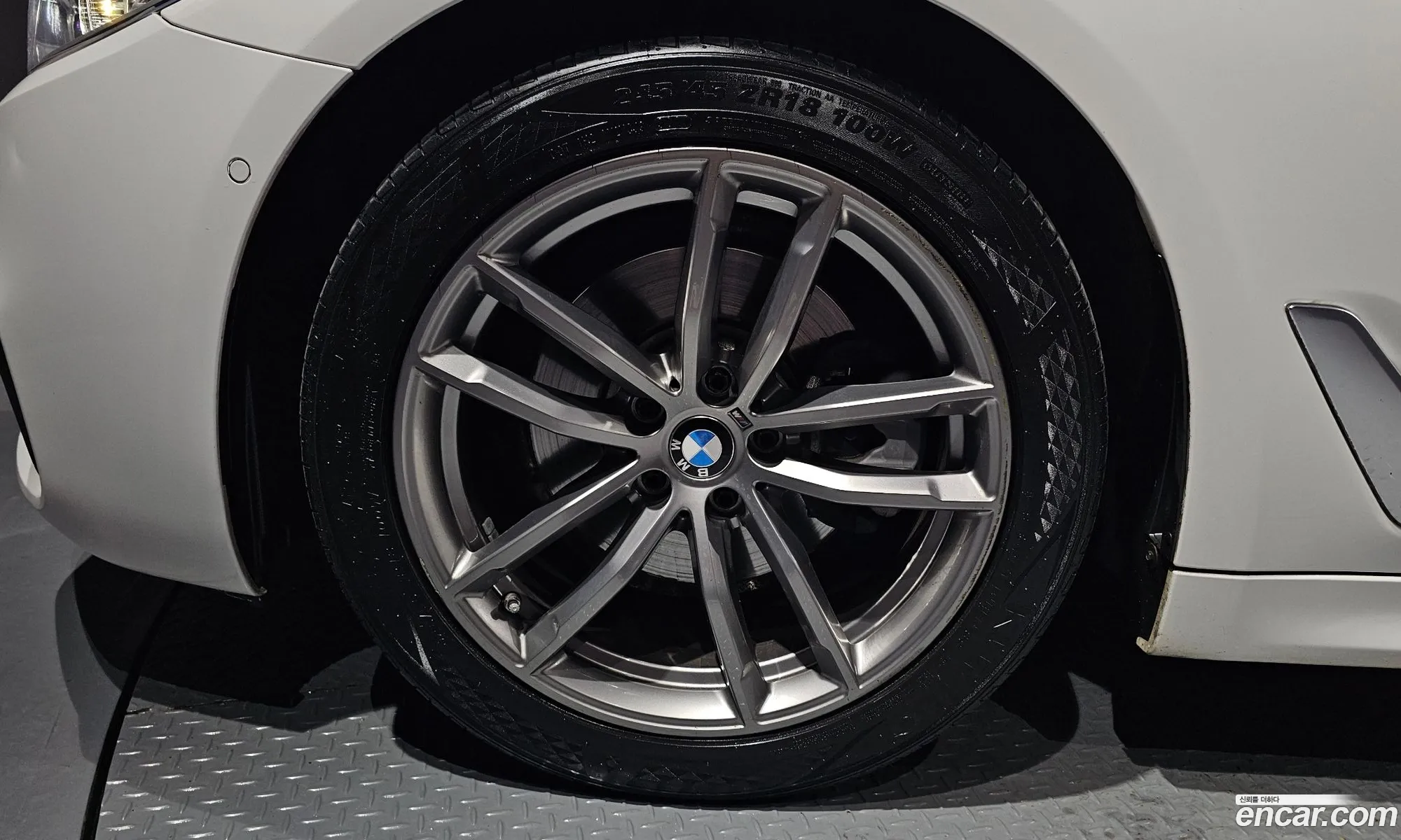 BMW 5 Series 2017 WBAJC5103JWB85358 — 8