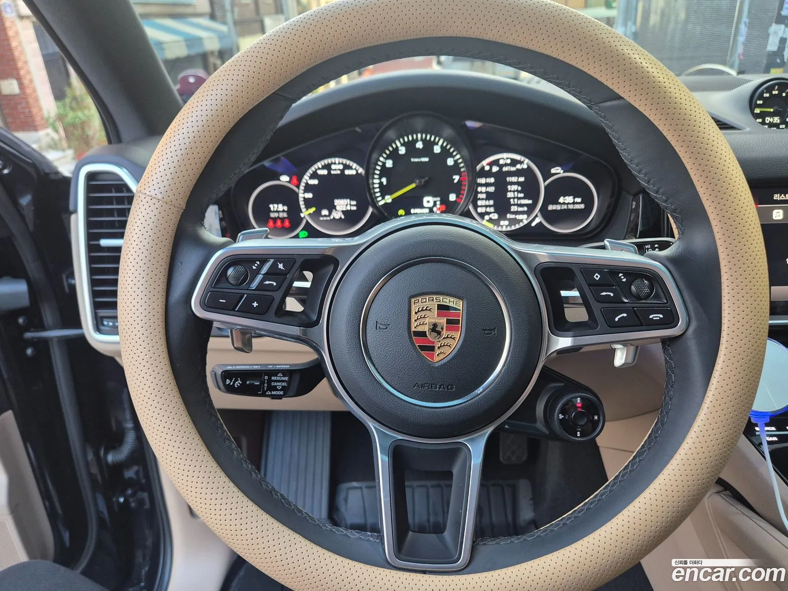 Porsche Cayenne 2023 — 2