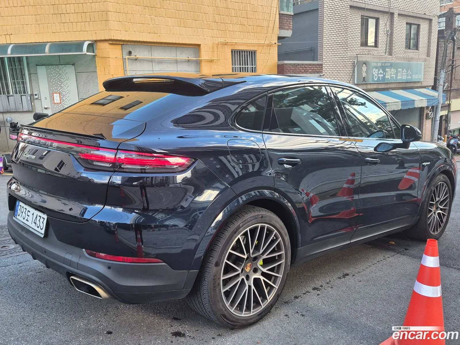 Porsche Cayenne 2023 — 12