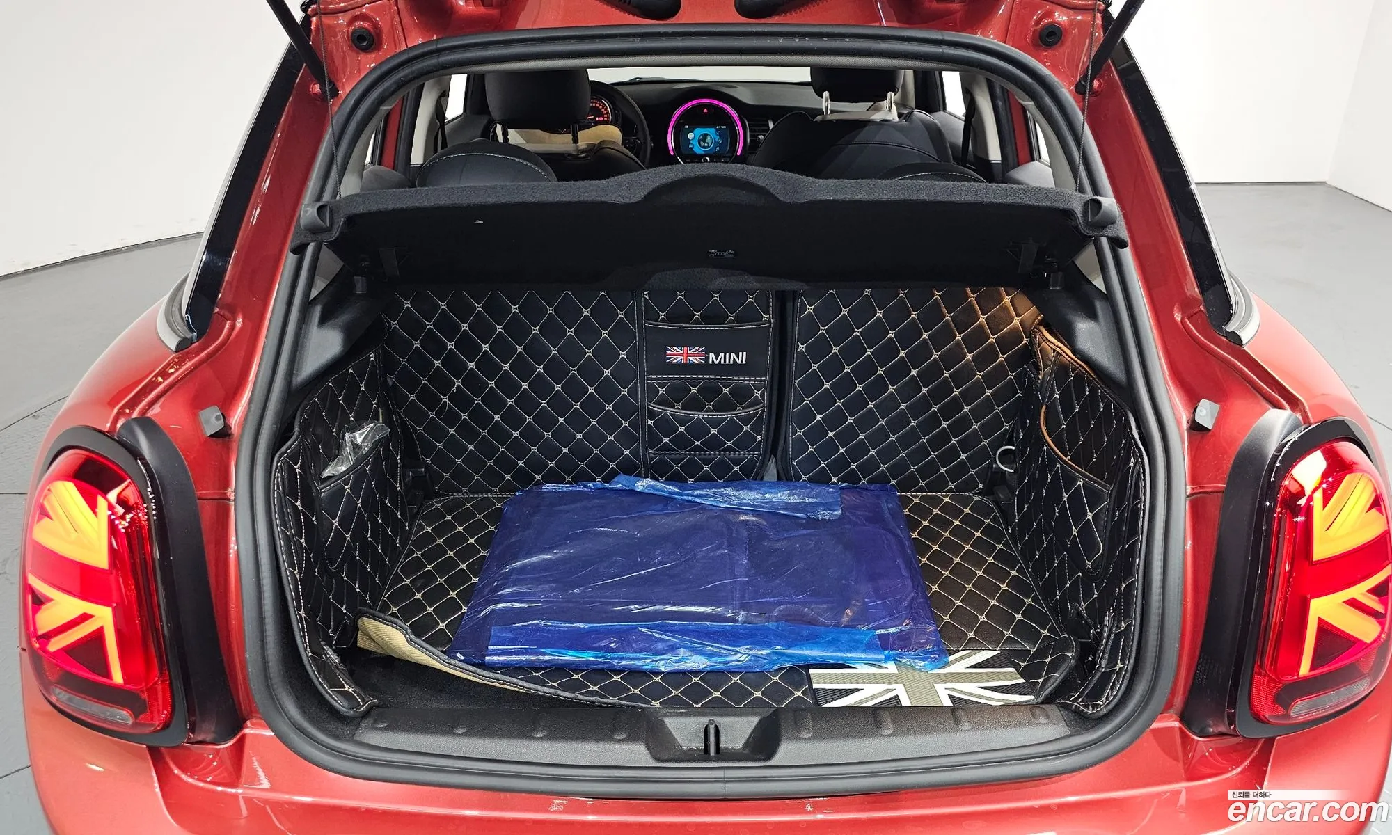 Mini Cooper 2020 WMWXV7101L2M74665 — 2