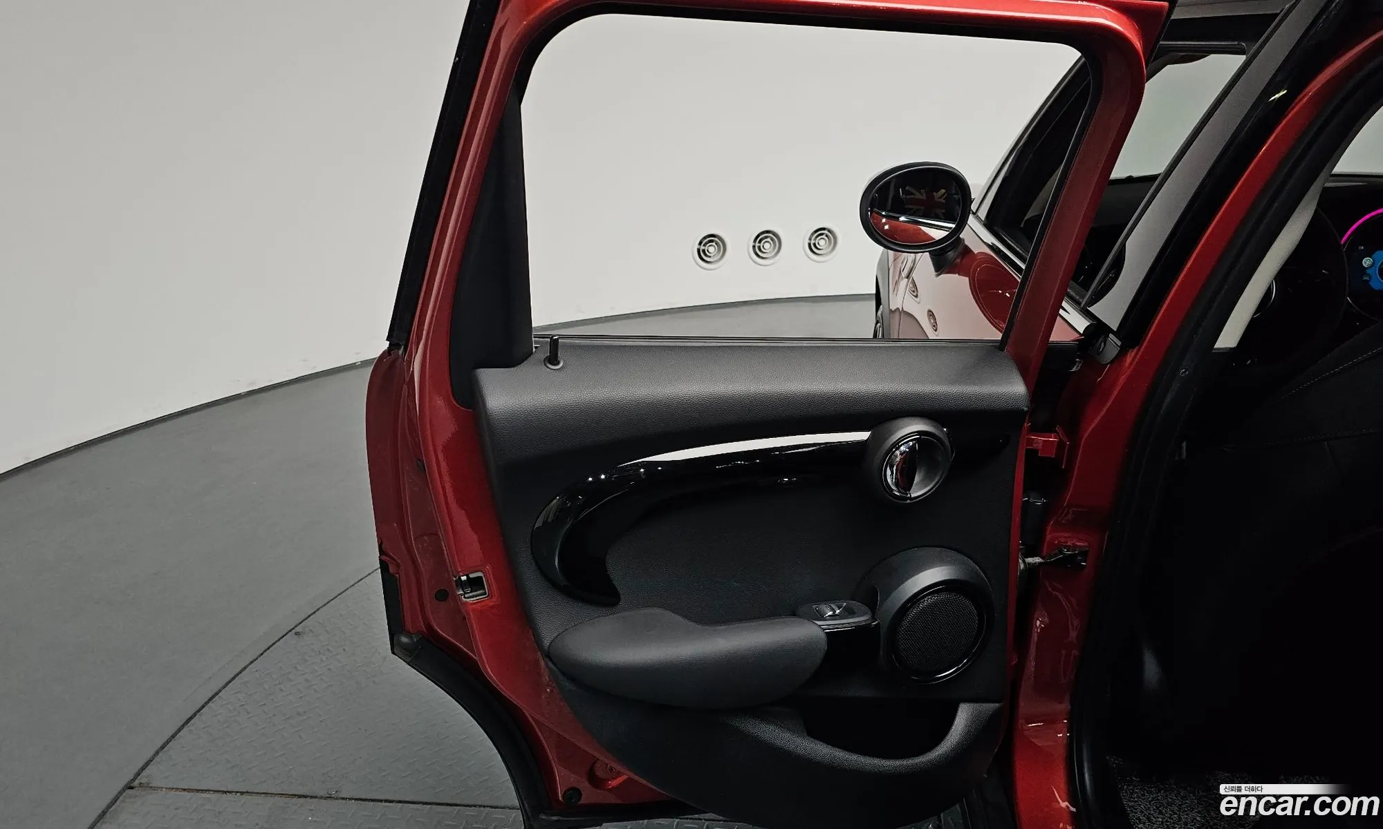 Mini Cooper 2020 WMWXV7101L2M74665 — 4