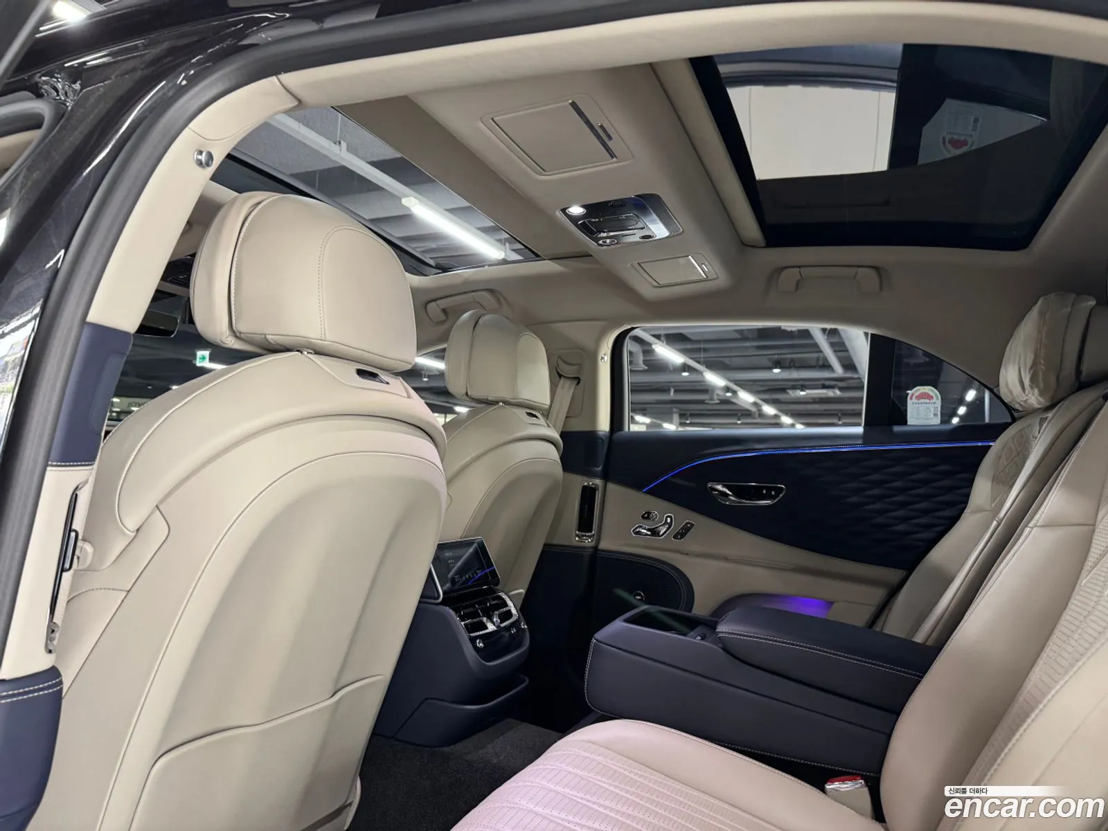 Bentley Flying Spur 2023 — 14