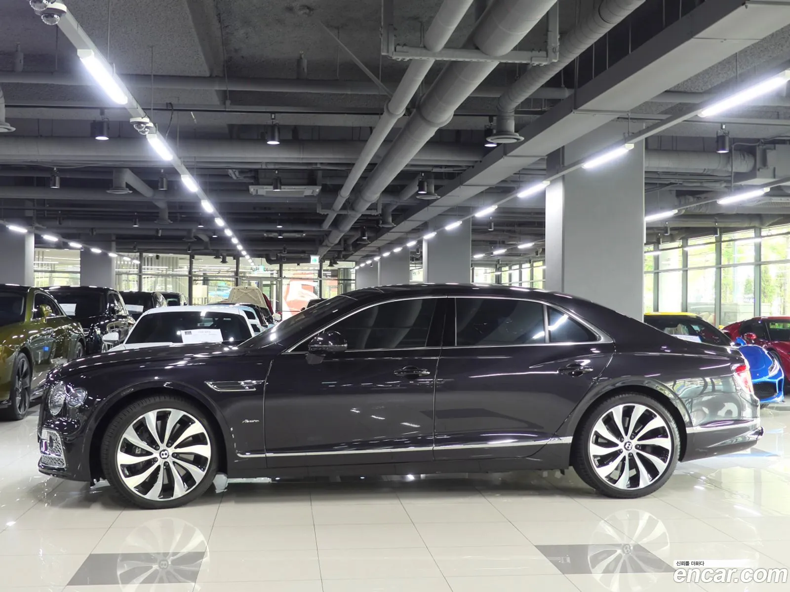 Bentley Flying Spur 2023 — 15