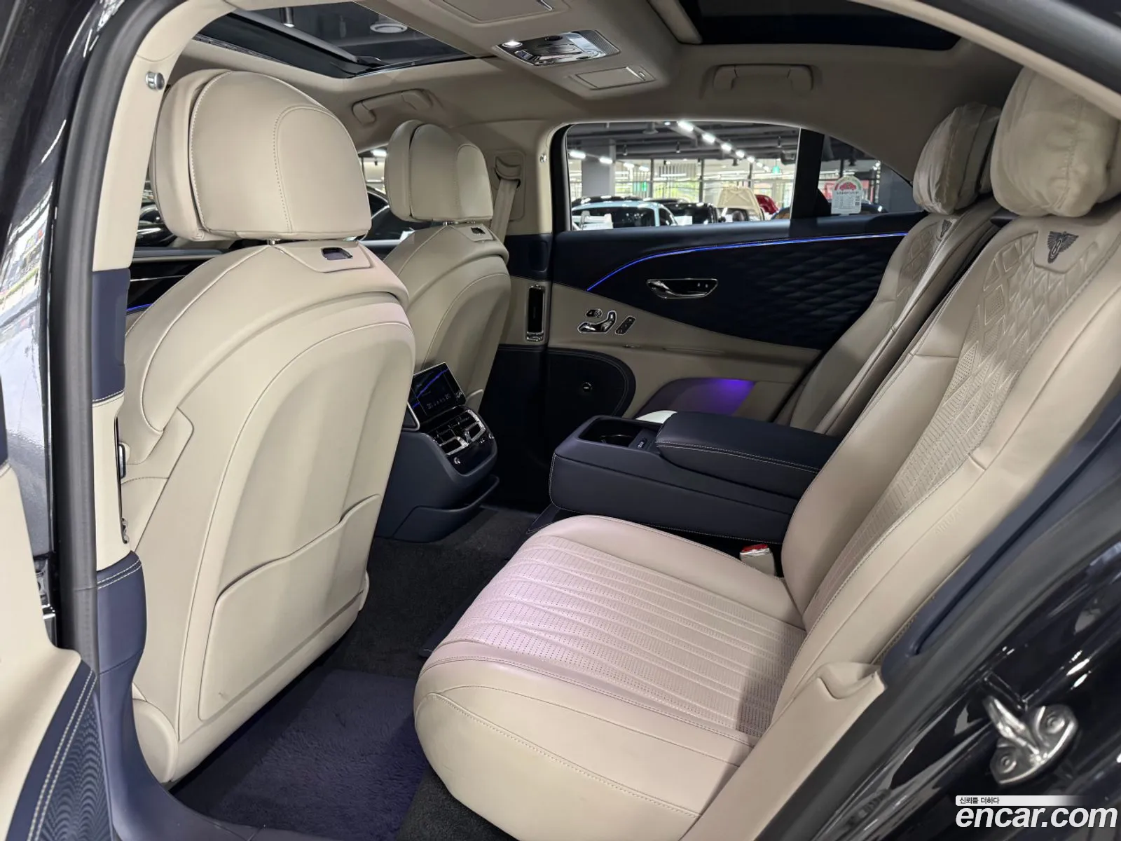 Bentley Flying Spur 2023 — 6