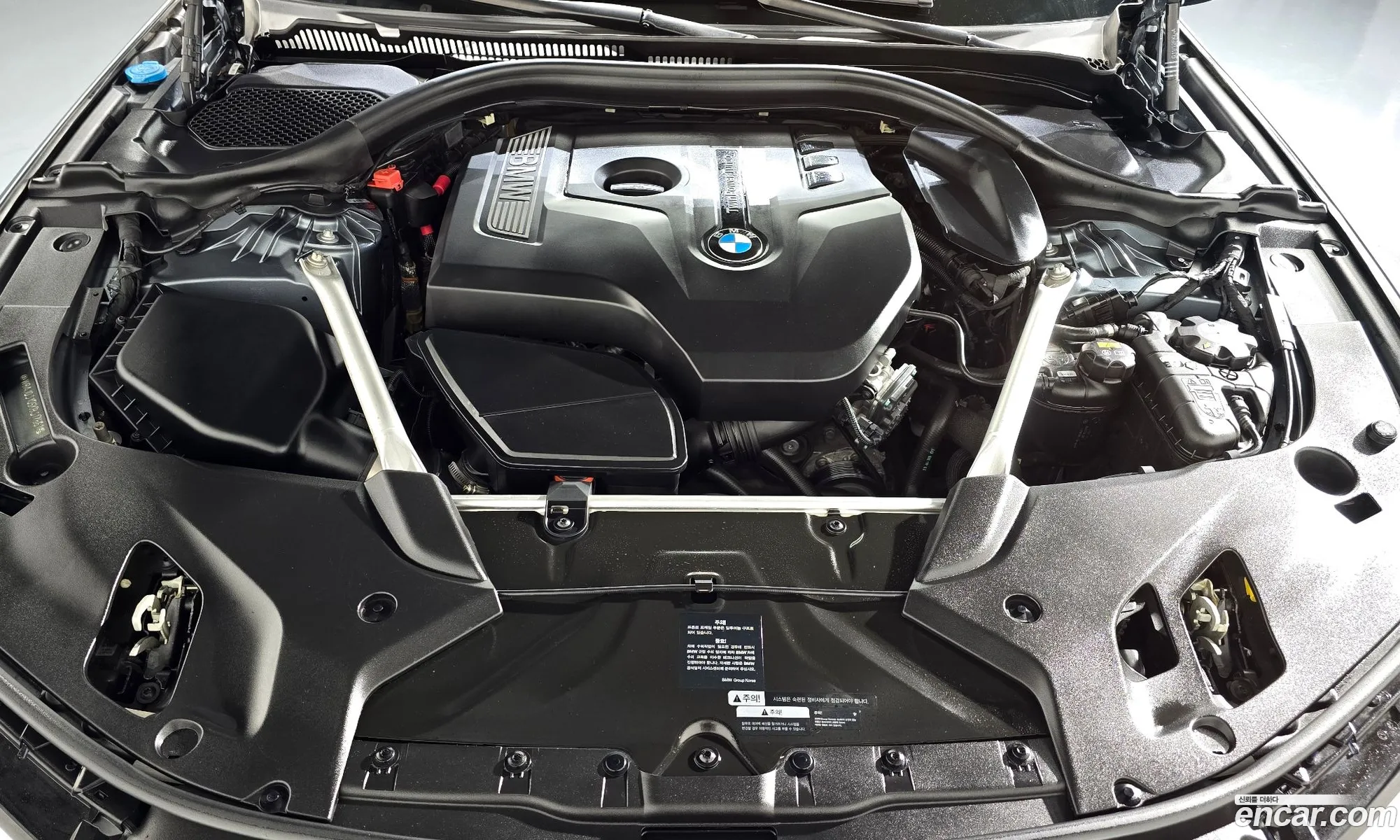 BMW 5 Series 2019 — 21