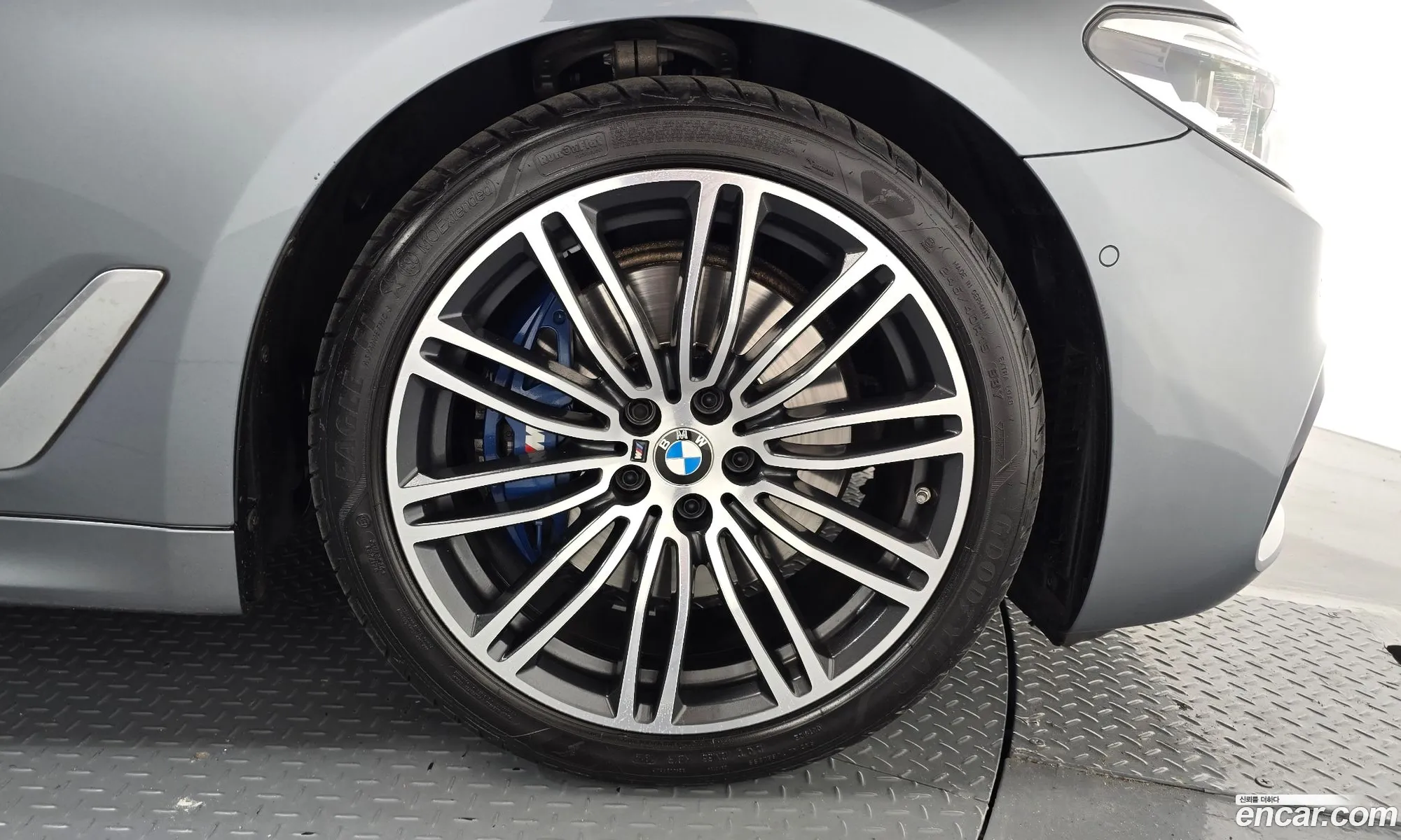 BMW 5 Series 2019 — 14