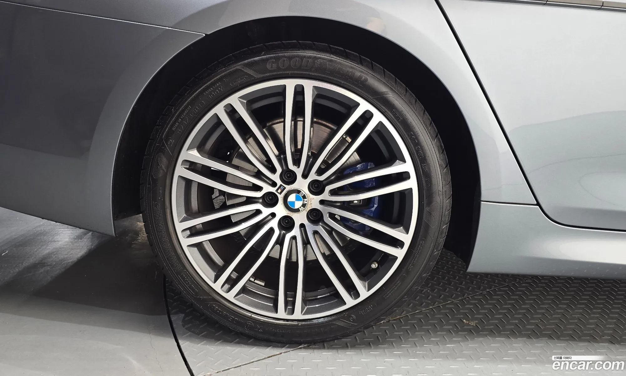 BMW 5 Series 2019 — 6