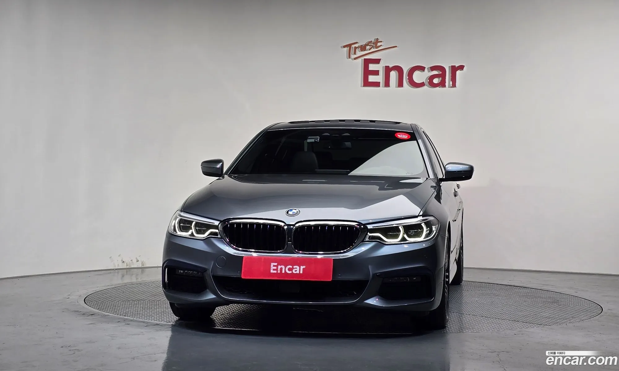 BMW 5 Series 2019 — 24