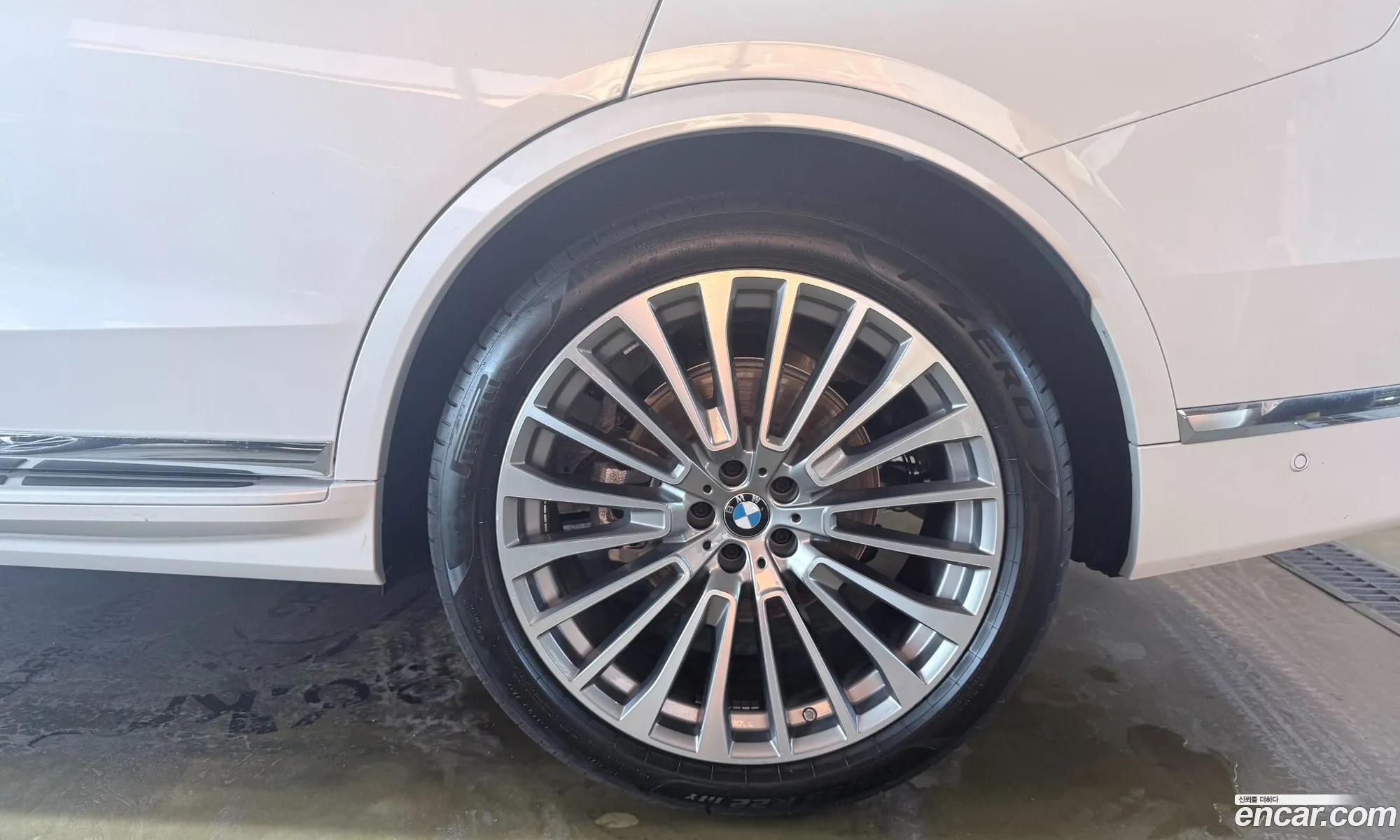 BMW X7 2025 — 13