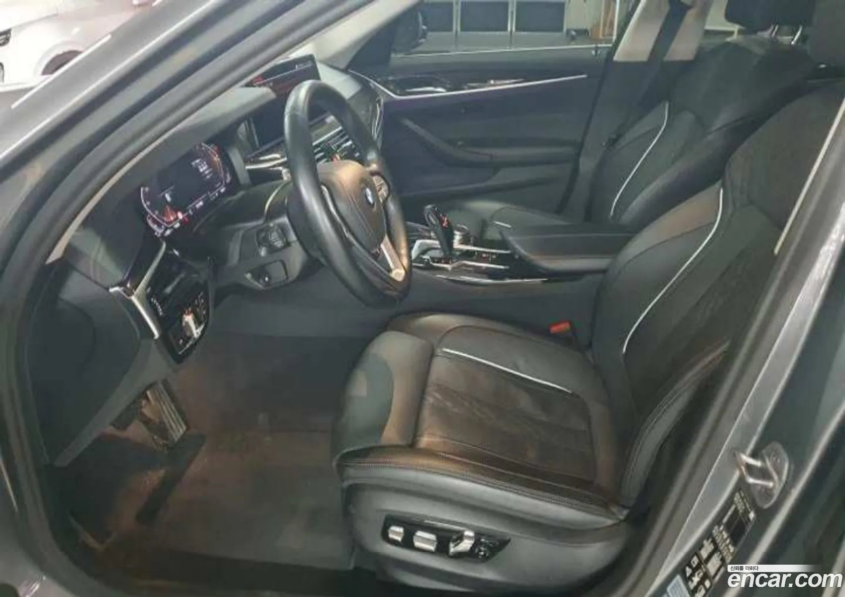 BMW 5 Series 2023 — 10