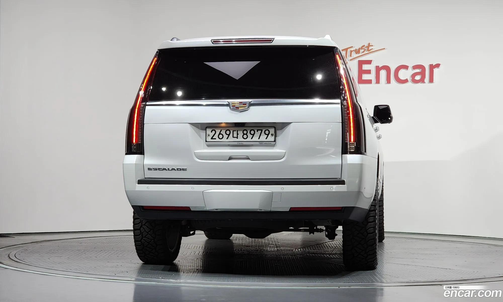 Cadillac Escalade 2019 — 18